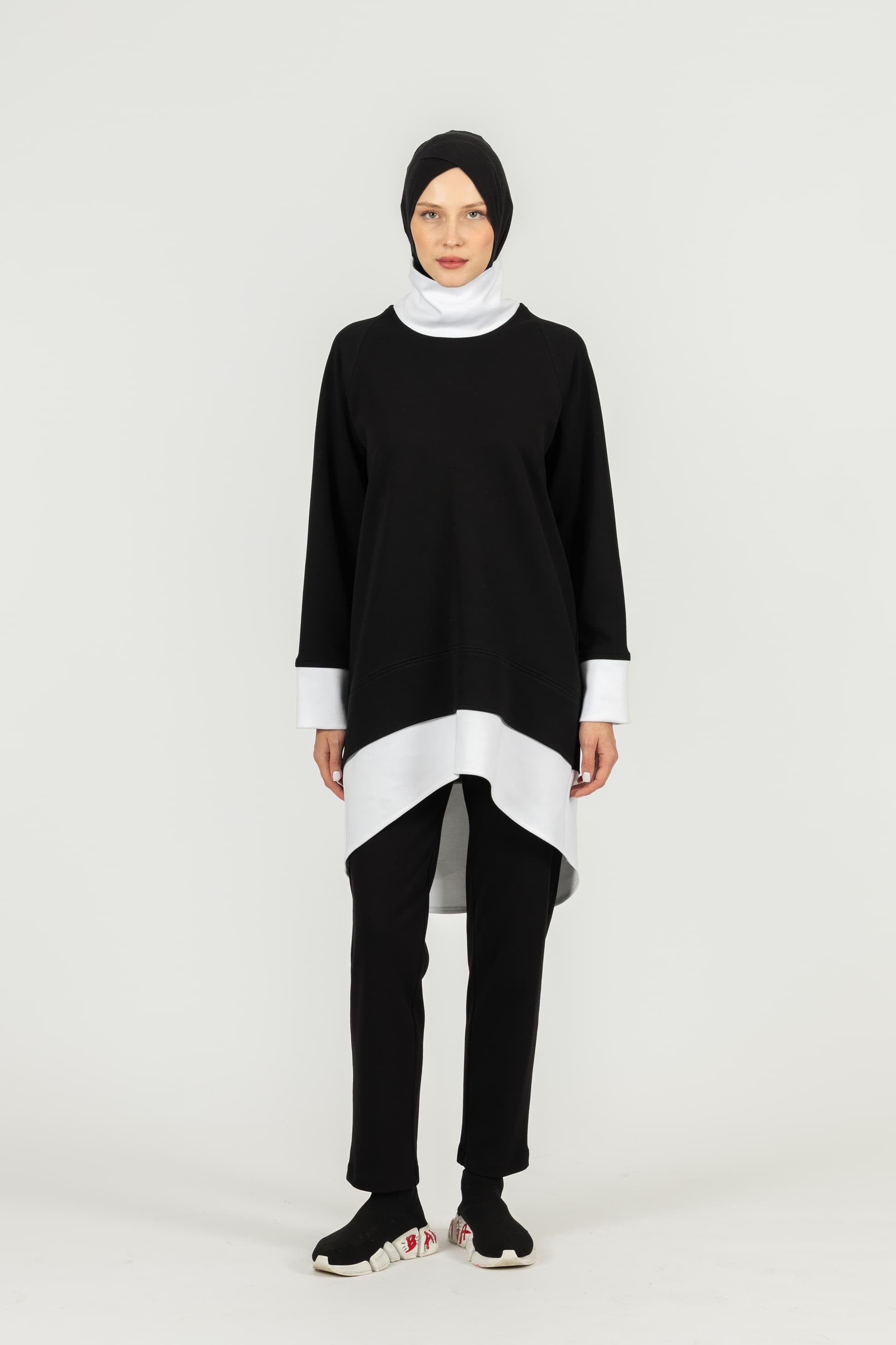 Boğazlı Uzun Sweat