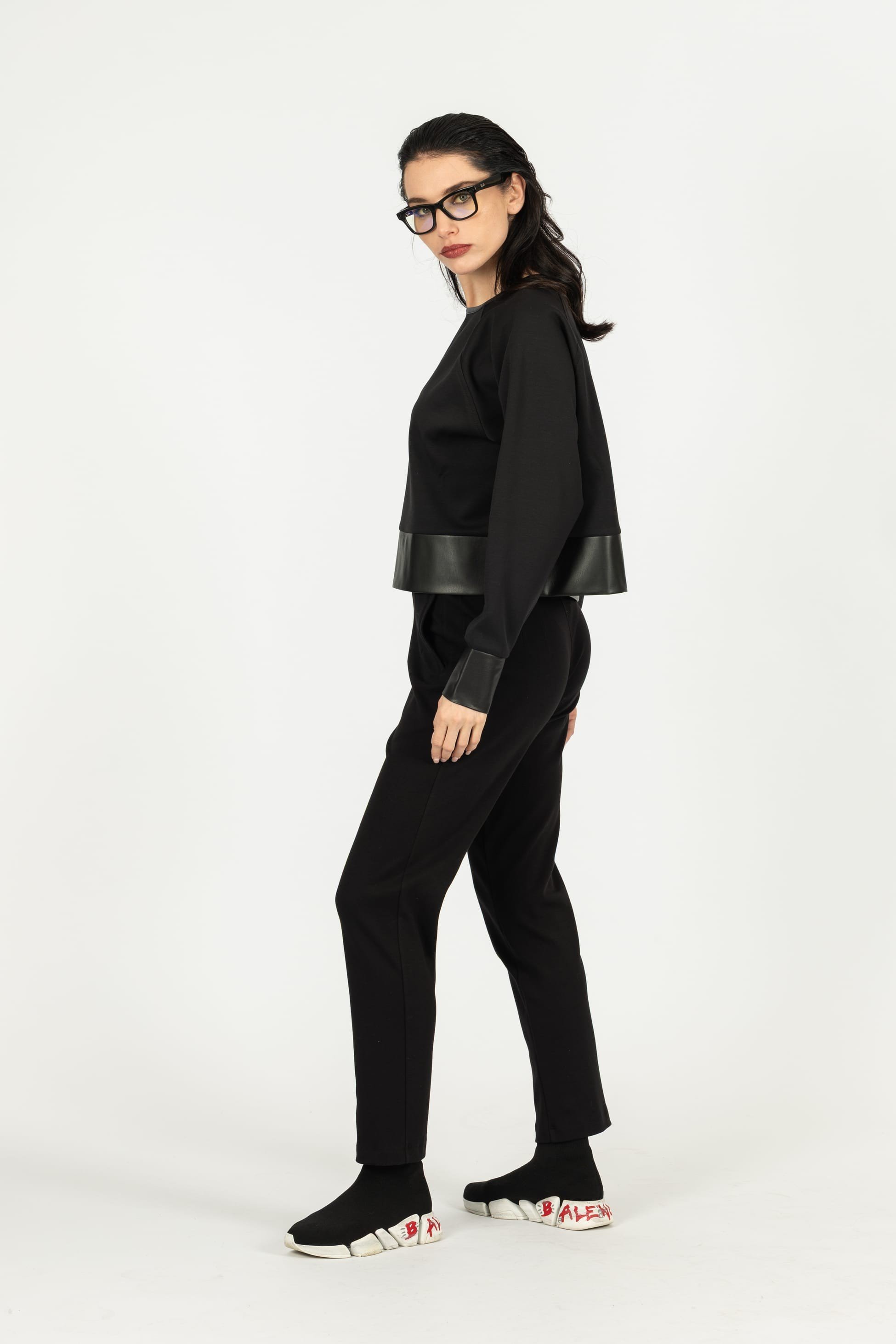 Derili Crop Sweat