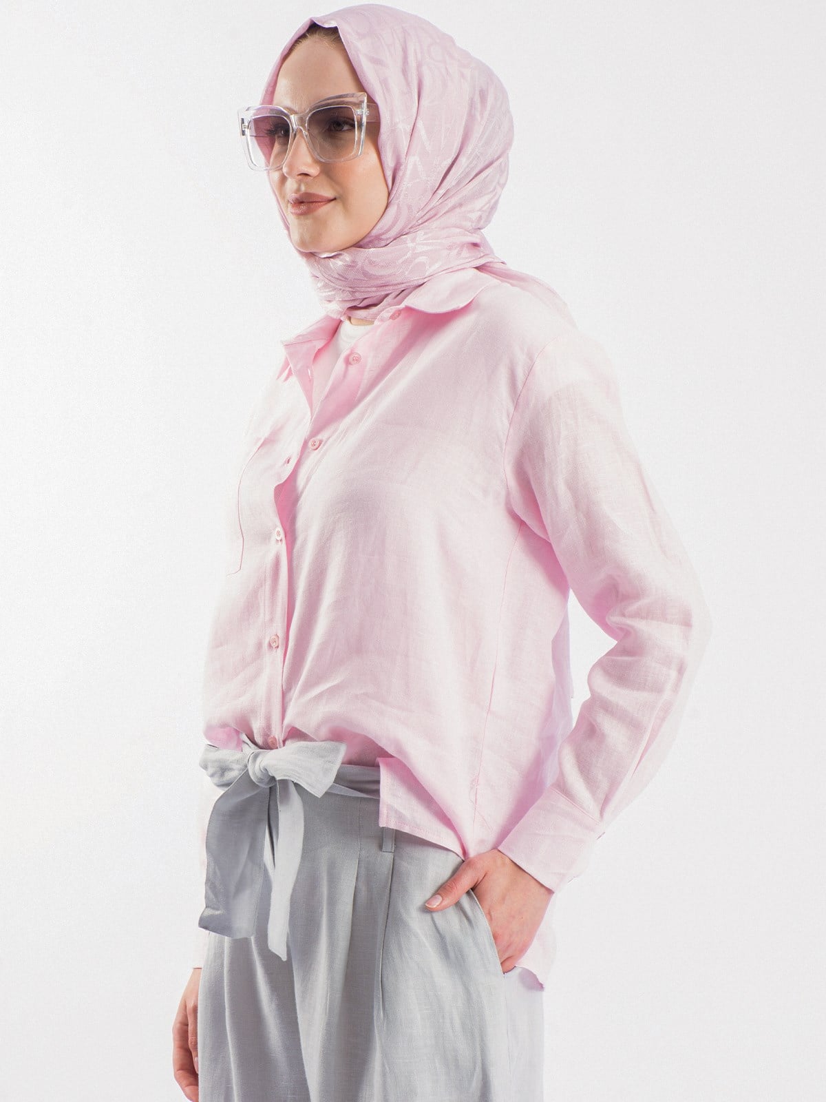 Elara Yazlık Fularlı Keten Gömlek&Beli Kuşaklı Midi Pantolon İkili Takım