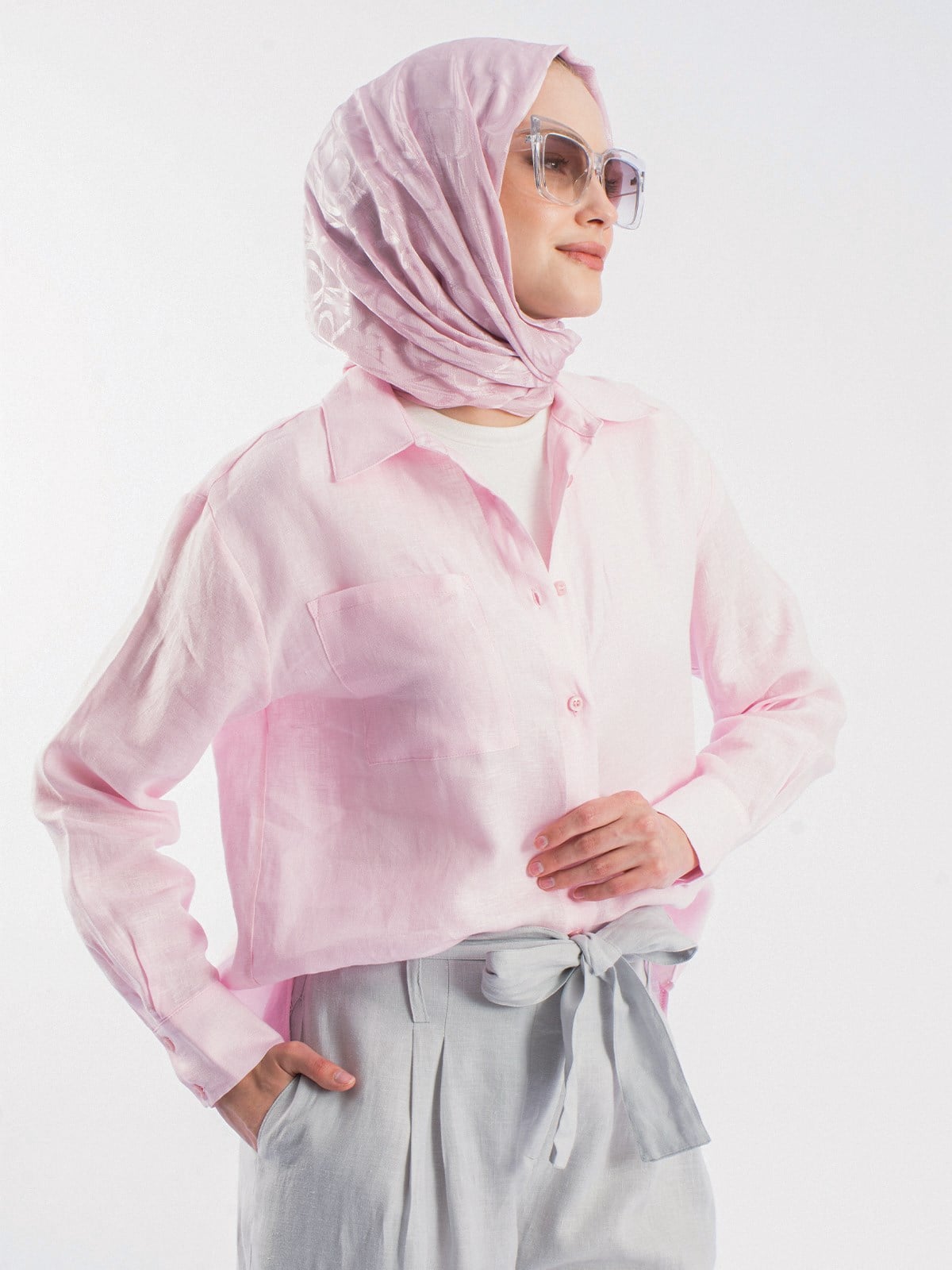 Elara Yazlık Fularlı Keten Gömlek&Beli Kuşaklı Midi Pantolon İkili Takım