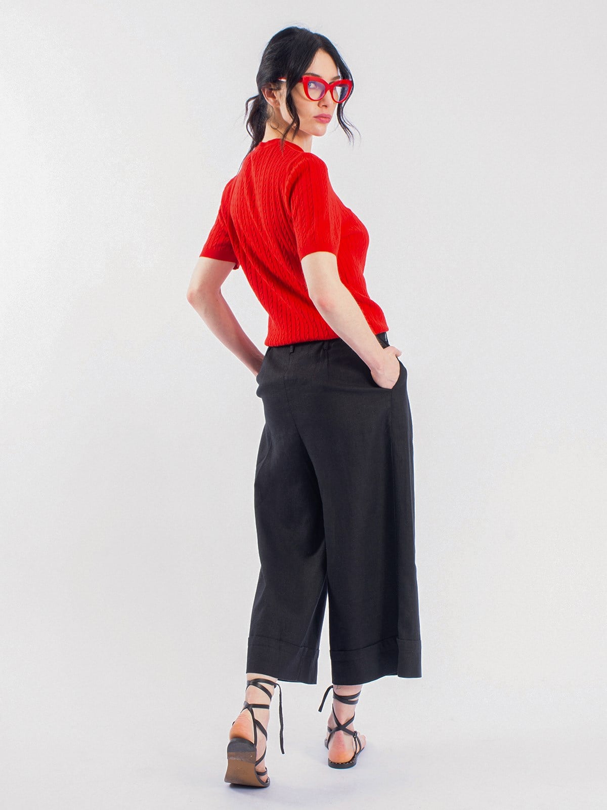 Minimal Örgü Desenli Kısa Kol Triko&Beli Kuşaklı Midi Pantolon İkili Takım
