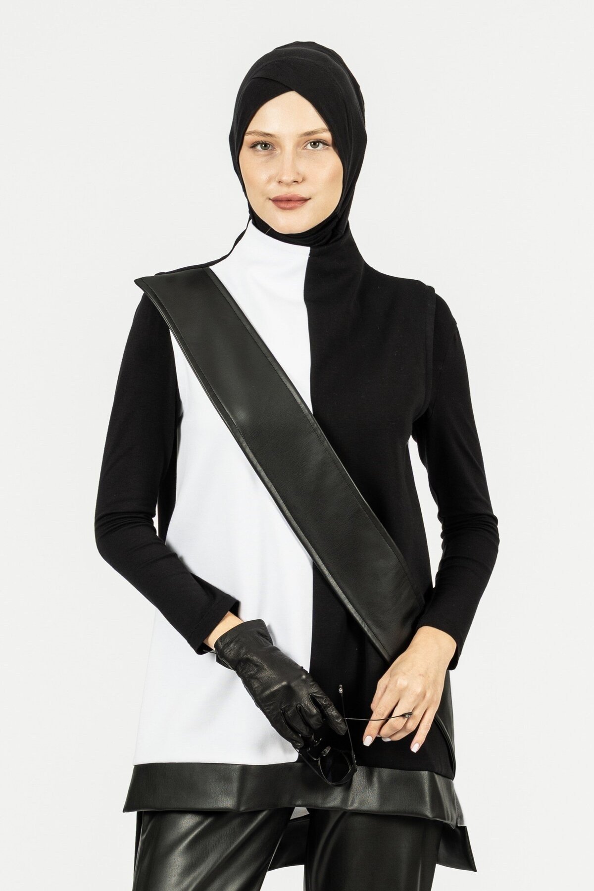 Minimal Tasarım Deri Detaylı Kadın Sweat