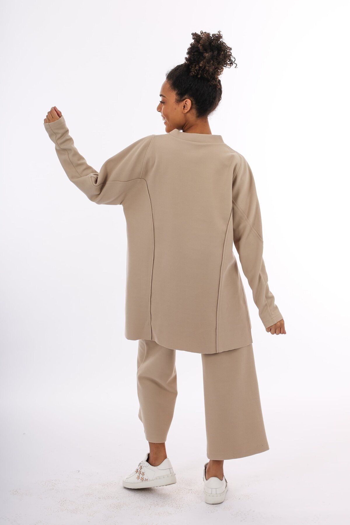 Pis Dikiş Detaylı Oversize Kesim Kadın Sweatshirt