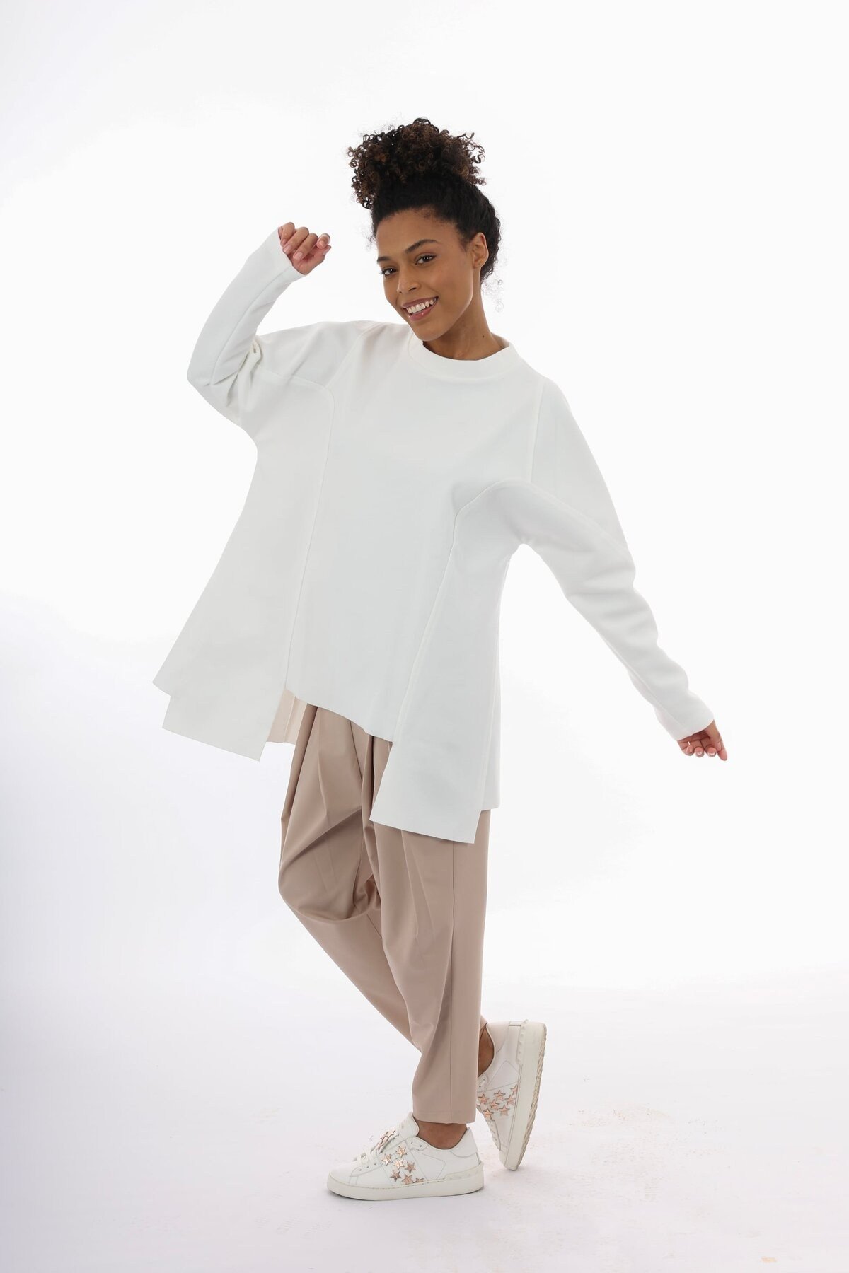 Pis Dikiş Detaylı Oversize Kesim Kadın Sweatshirt
