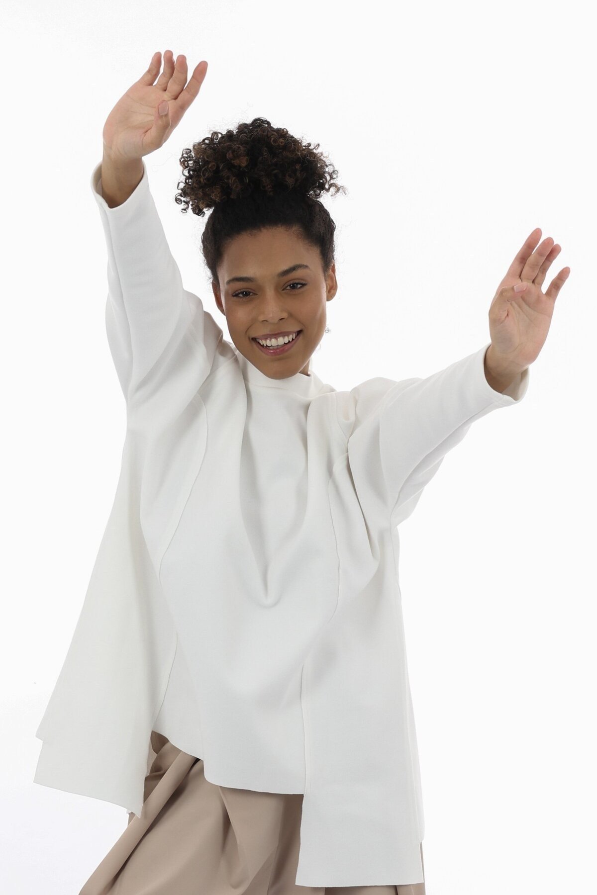 Pis Dikiş Detaylı Oversize Kesim Kadın Sweatshirt