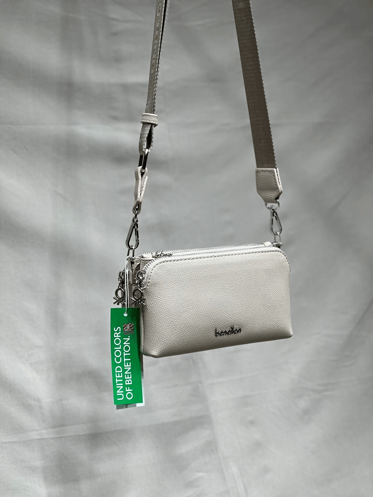 United Colors of Benetton Bnt 1806 Kadın El Çantası 