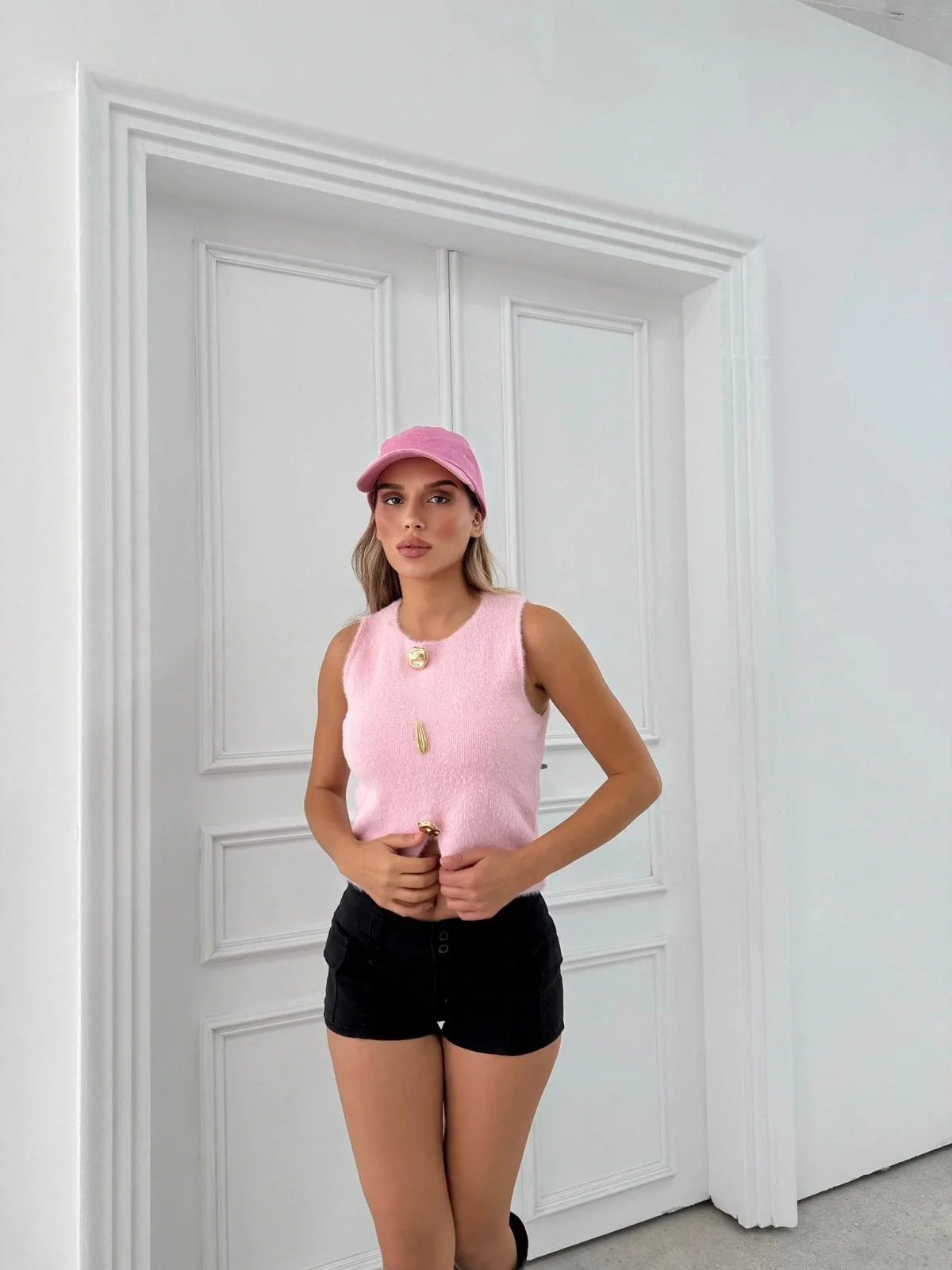 AKSESUAR DETAY YUMOŞ TRİKO BLUZ PEMBE