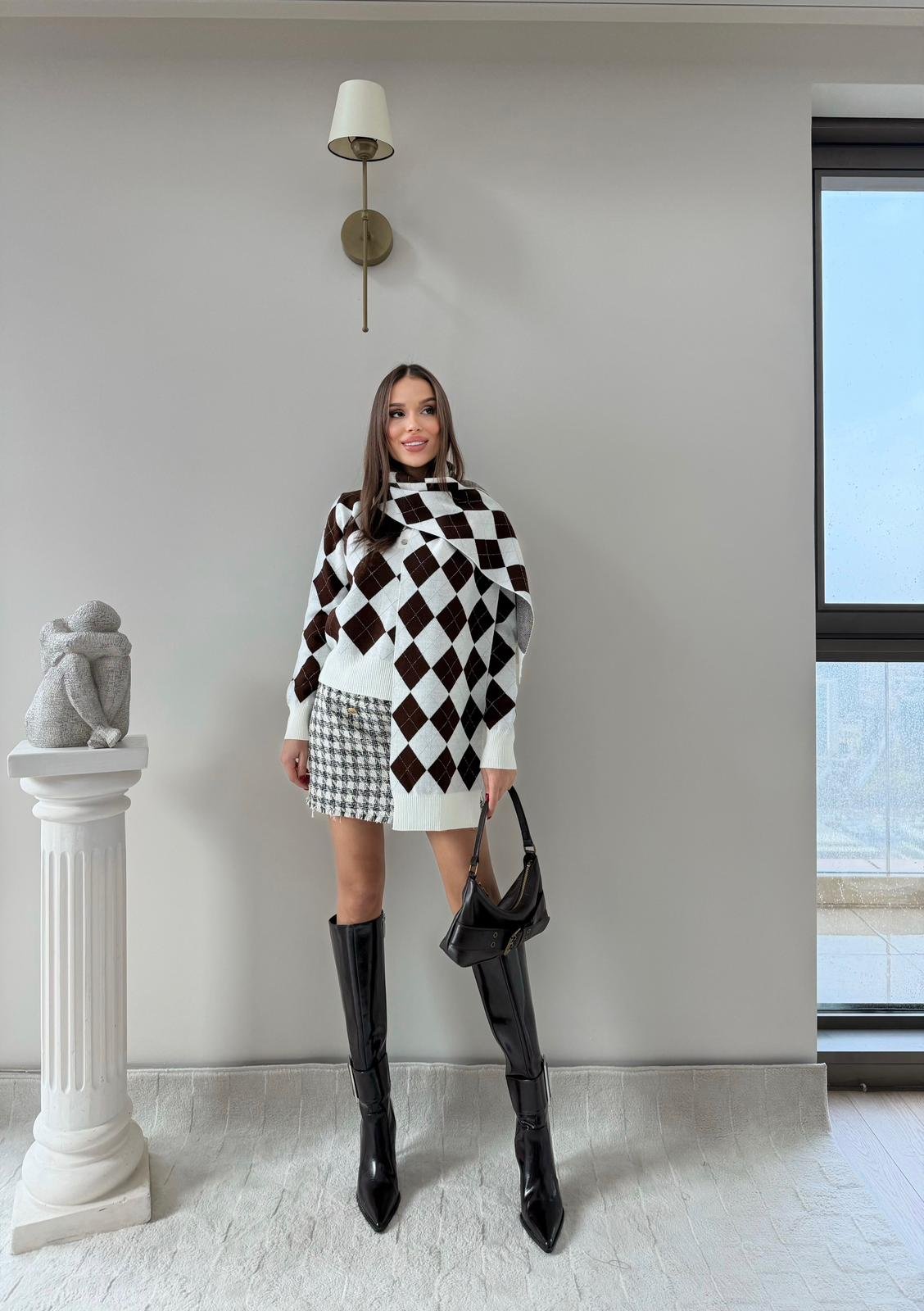 BAKLAVA DESEN POLO YAKA ATKI DETAY KAZAK SİYAH