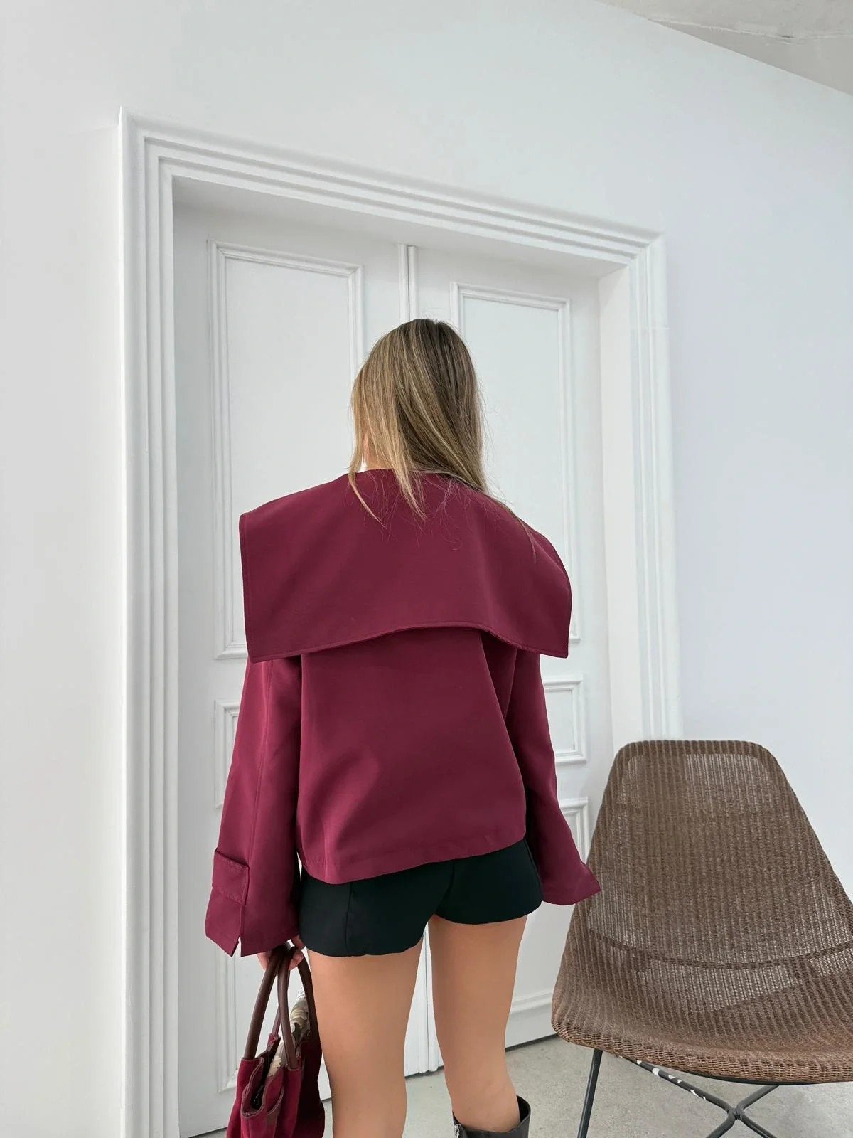 BEBE YAKA DÜĞME DETAY İÇ ASTARLI TRENÇKOT BORDO