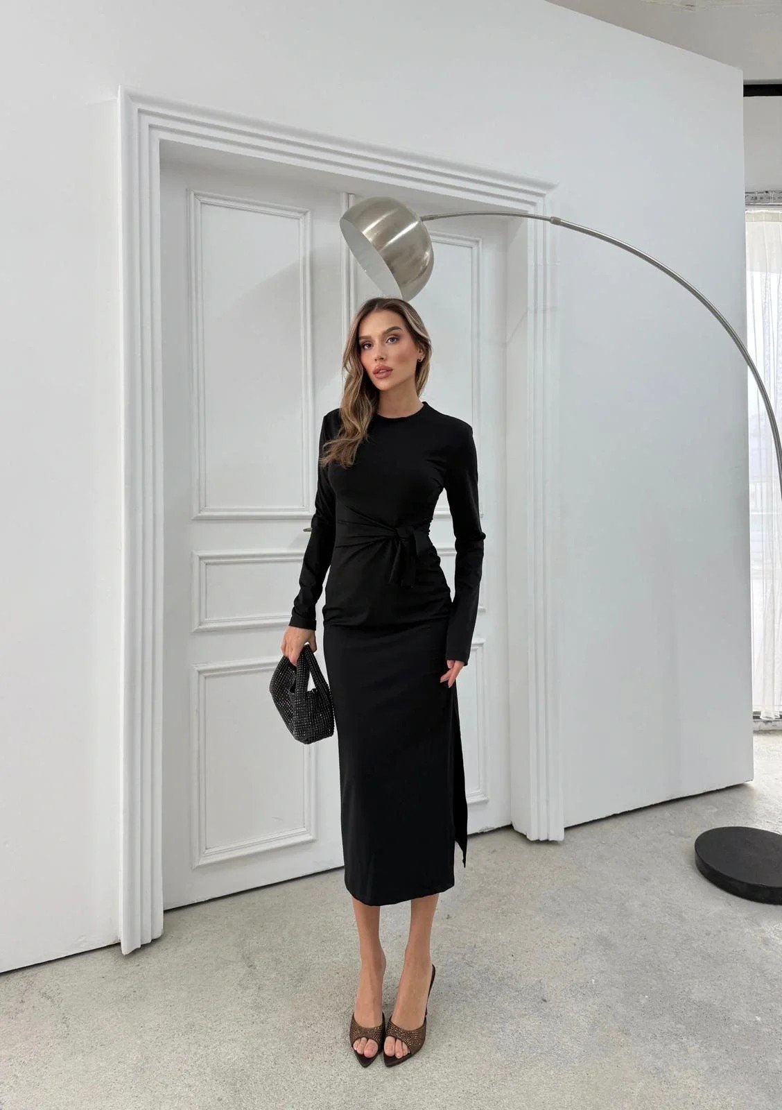 BEL BAĞLAMA DETAY YIRTMAÇLI MODAL ELBİSE SİYAH