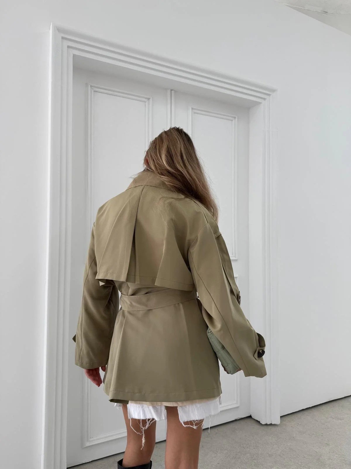 BEL KUŞAKLI DÜĞME DETAY İÇ ASTARLI OVERSİZE KISA TRENÇKOT HAKİ