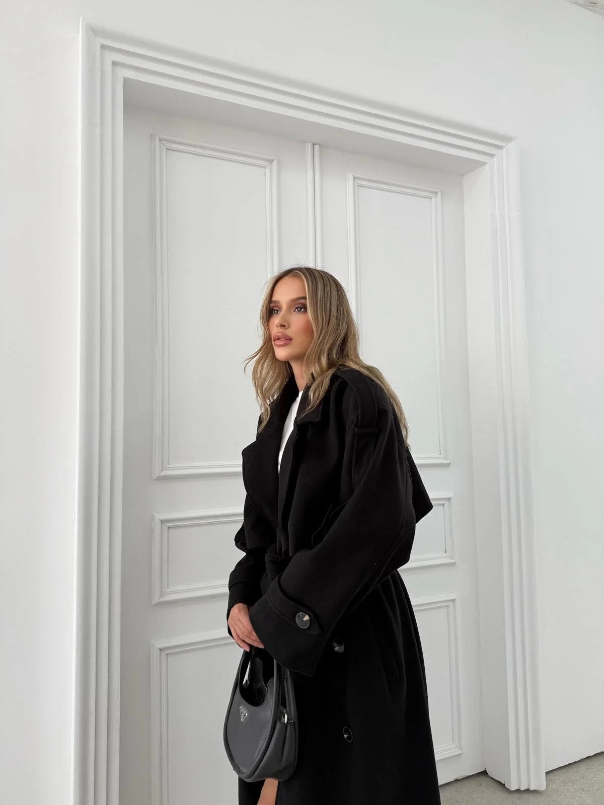 BEL VE KOL KUŞAKLI DÜĞME DETAY İÇ ASTARLI UZUN KAŞE KABAN SİYAH 2027