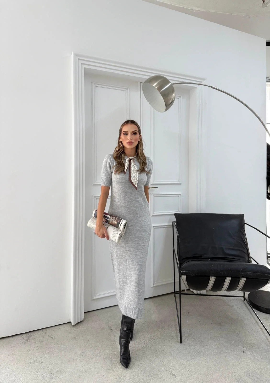 BİSİKLET YAKA FULARLI UZUN TRİKO KALEM ELBİSE GRİ