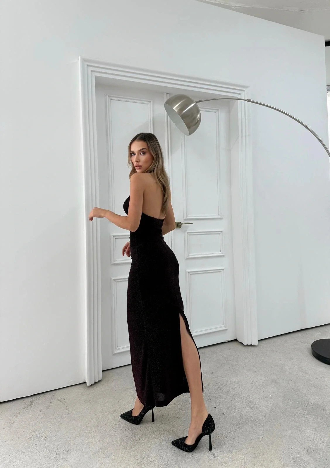 BOYUNDAN BAĞLAMALI TAŞLI ELBİSE BORDO