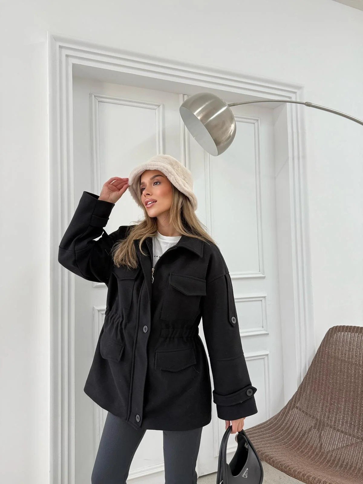 CEPLİ OMUZ APOLET DETAY İÇ ASTARLI KAŞE KABAN SİYAH