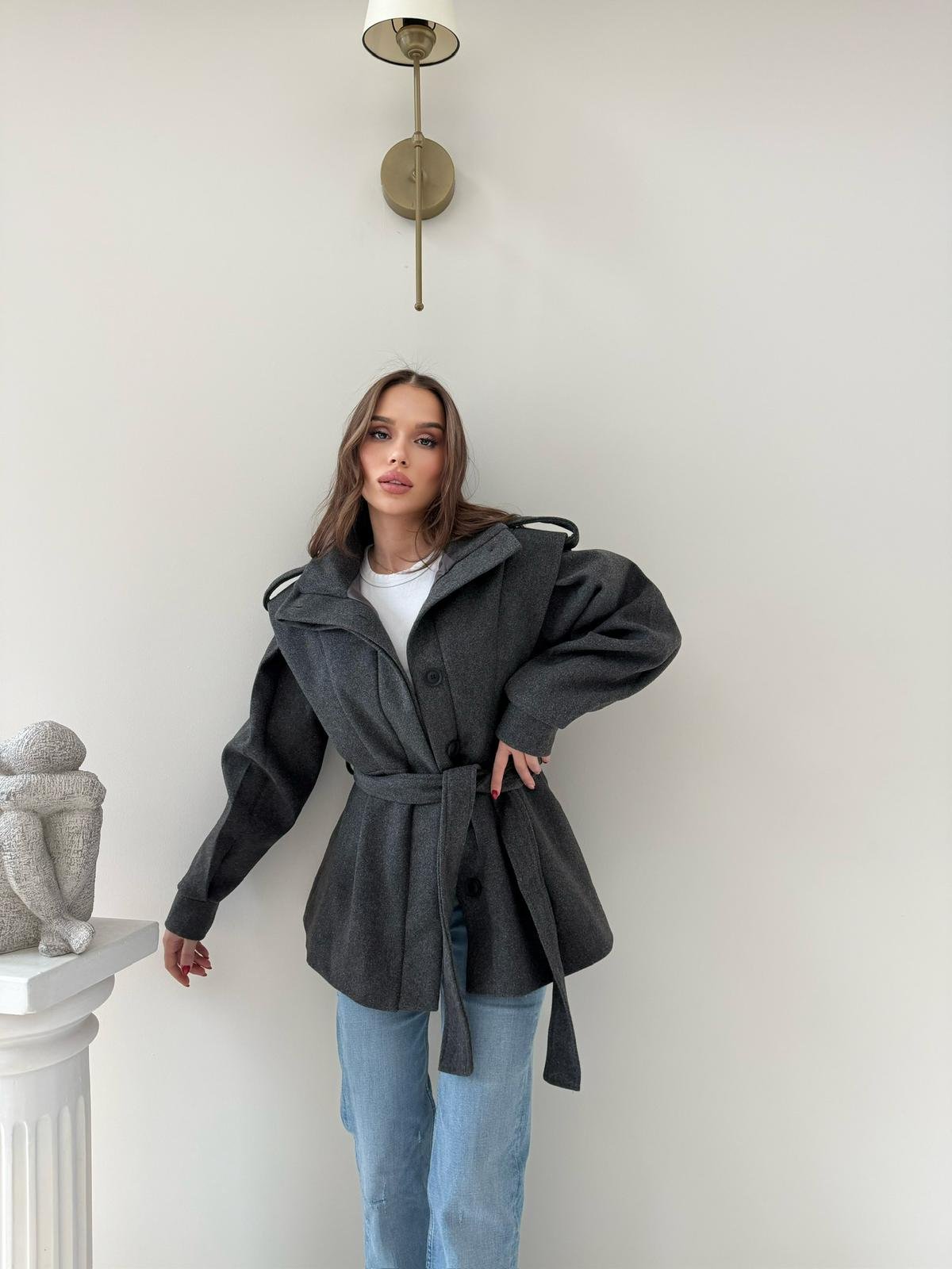 DİK YAKA OMUZ APOLETLİ BEL KUŞAKLI ASTARLI KAŞE KABAN ANTRASİT