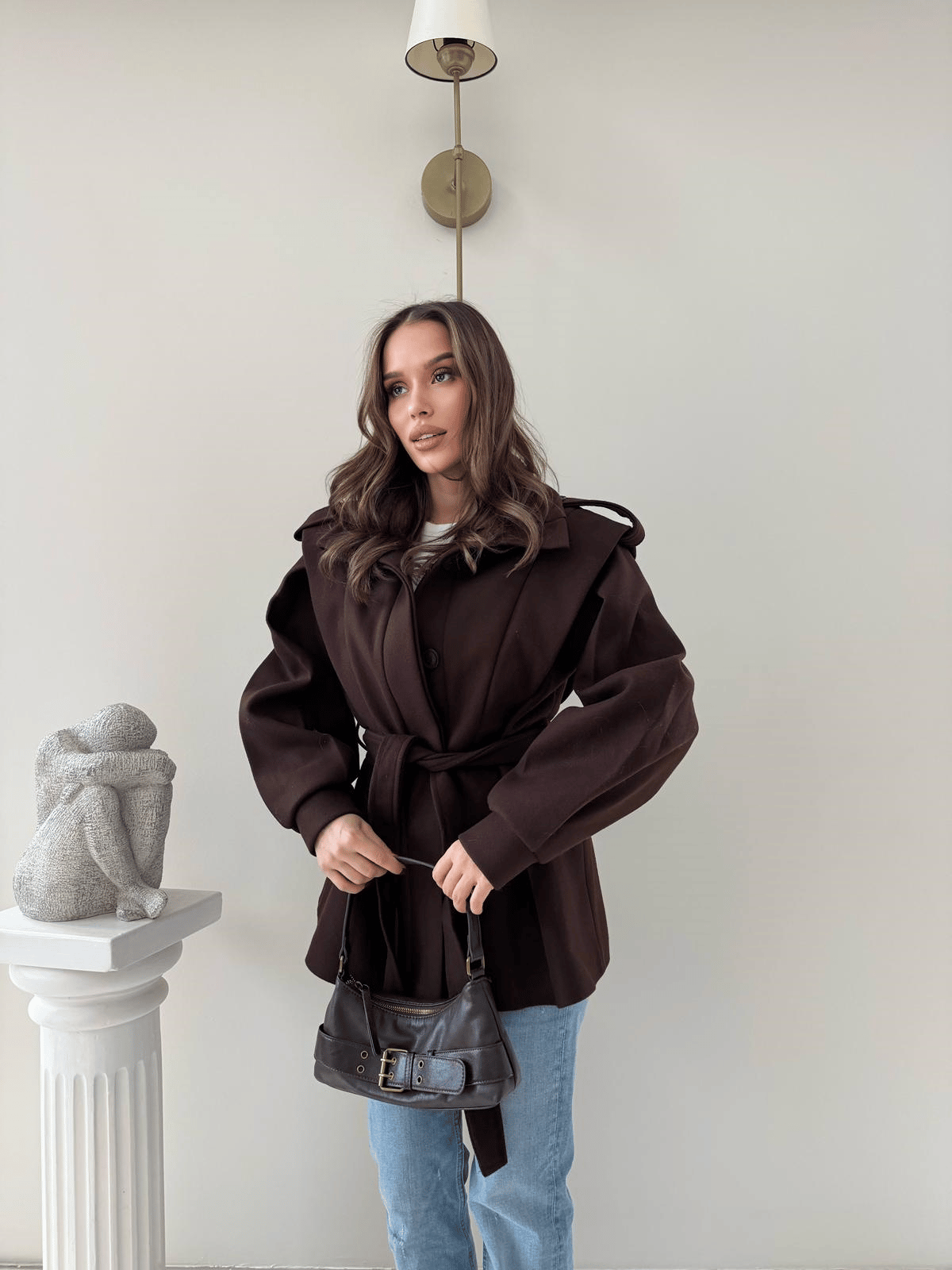 DİK YAKA OMUZ APOLETLİ BEL KUŞAKLI ASTARLI KAŞE KABAN ACI KAHVE