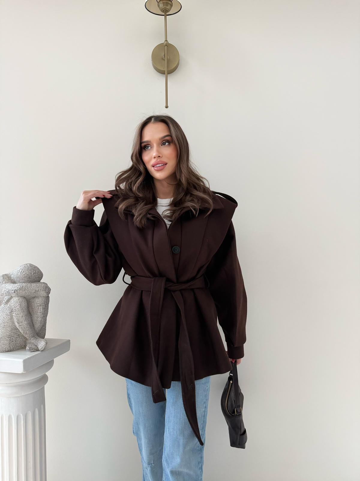 DİK YAKA OMUZ APOLETLİ BEL KUŞAKLI ASTARLI KAŞE KABAN ACI KAHVE