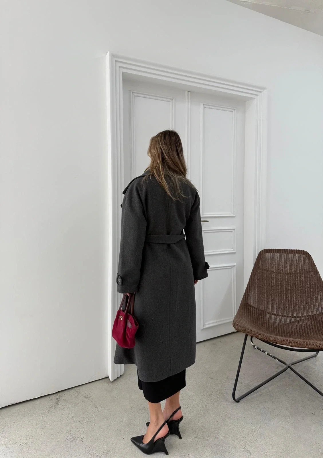 DÜĞME DETAY BEL KUŞAKLI İÇ ASTARLI UZUN KAŞE KABAN ANTRASİT DRL