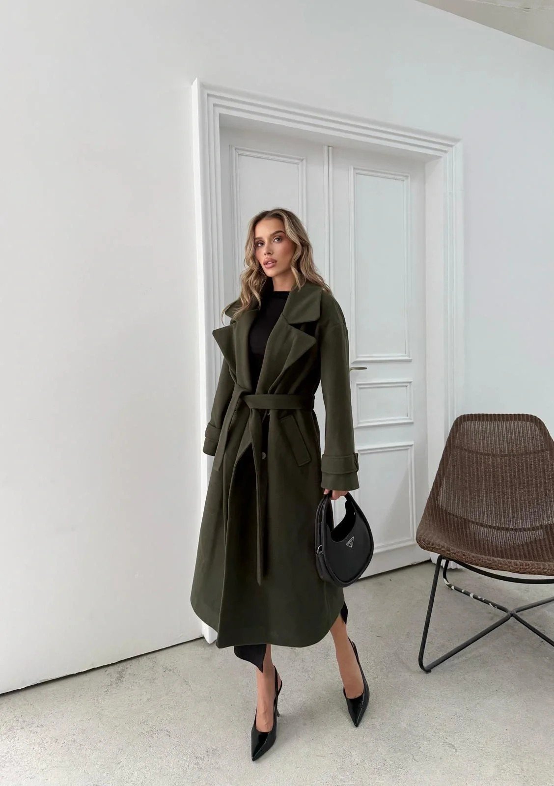 DÜĞME DETAY BEL KUŞAKLI İÇ ASTARLI UZUN KAŞE KABAN HAKİ DRL