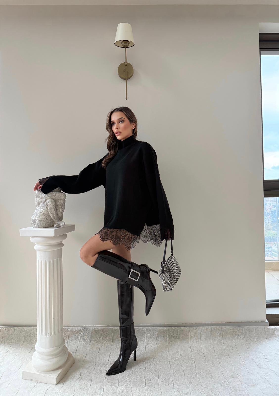 ETEK DANTEL DETAY OVERSİZE TRİKO SİYAH