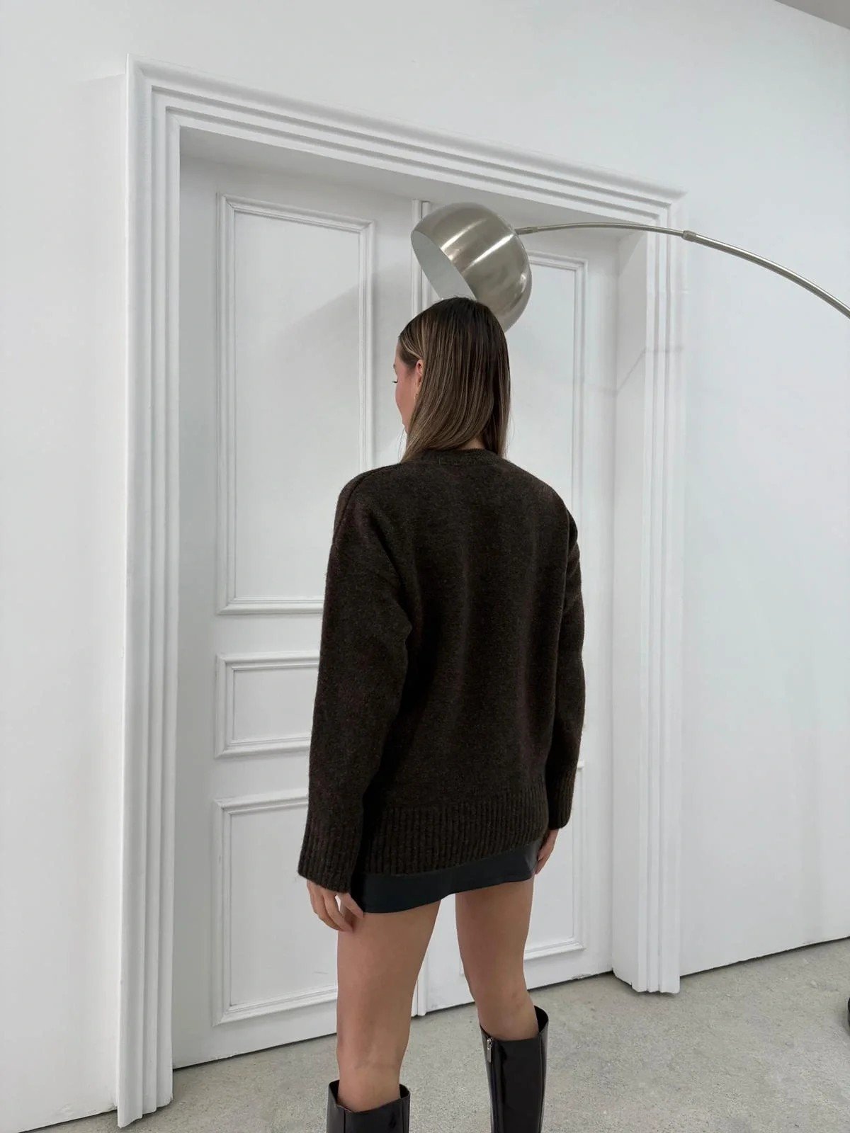 KALP NAKIŞ DETAY YUMOŞ KAZAK KAHVE