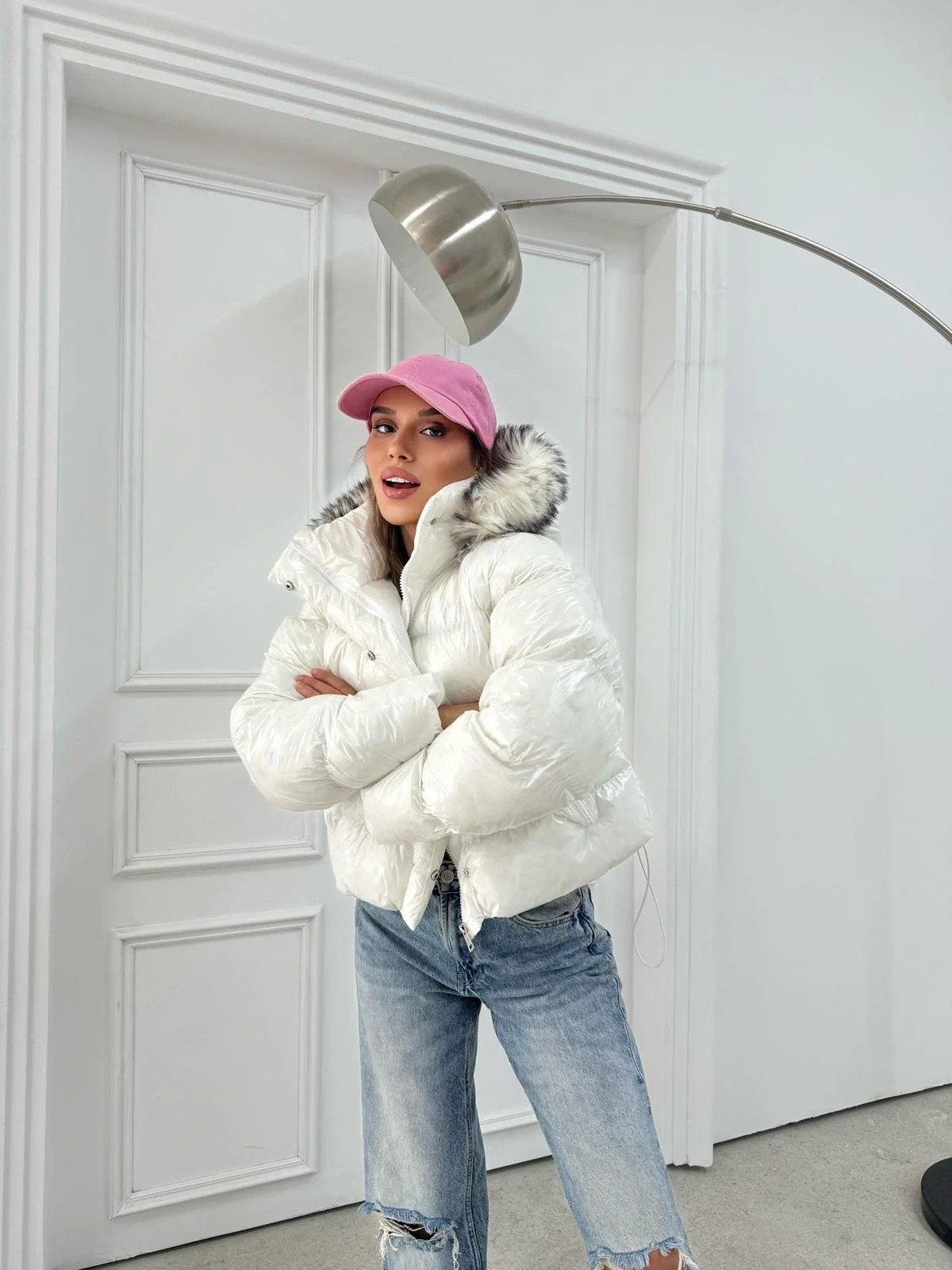 KAPÜŞON KÜRK DETAY RUGAN ŞİŞME MONT BEYAZ