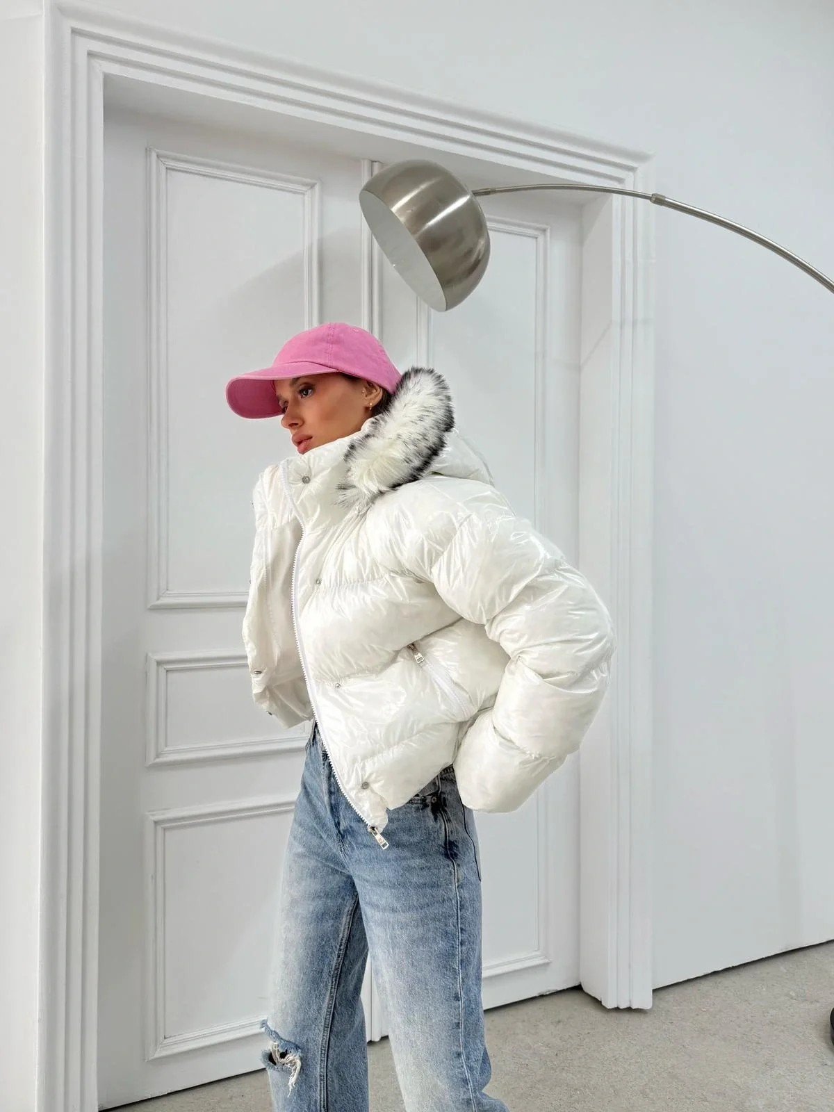 KAPÜŞON KÜRK DETAY RUGAN ŞİŞME MONT BEYAZ