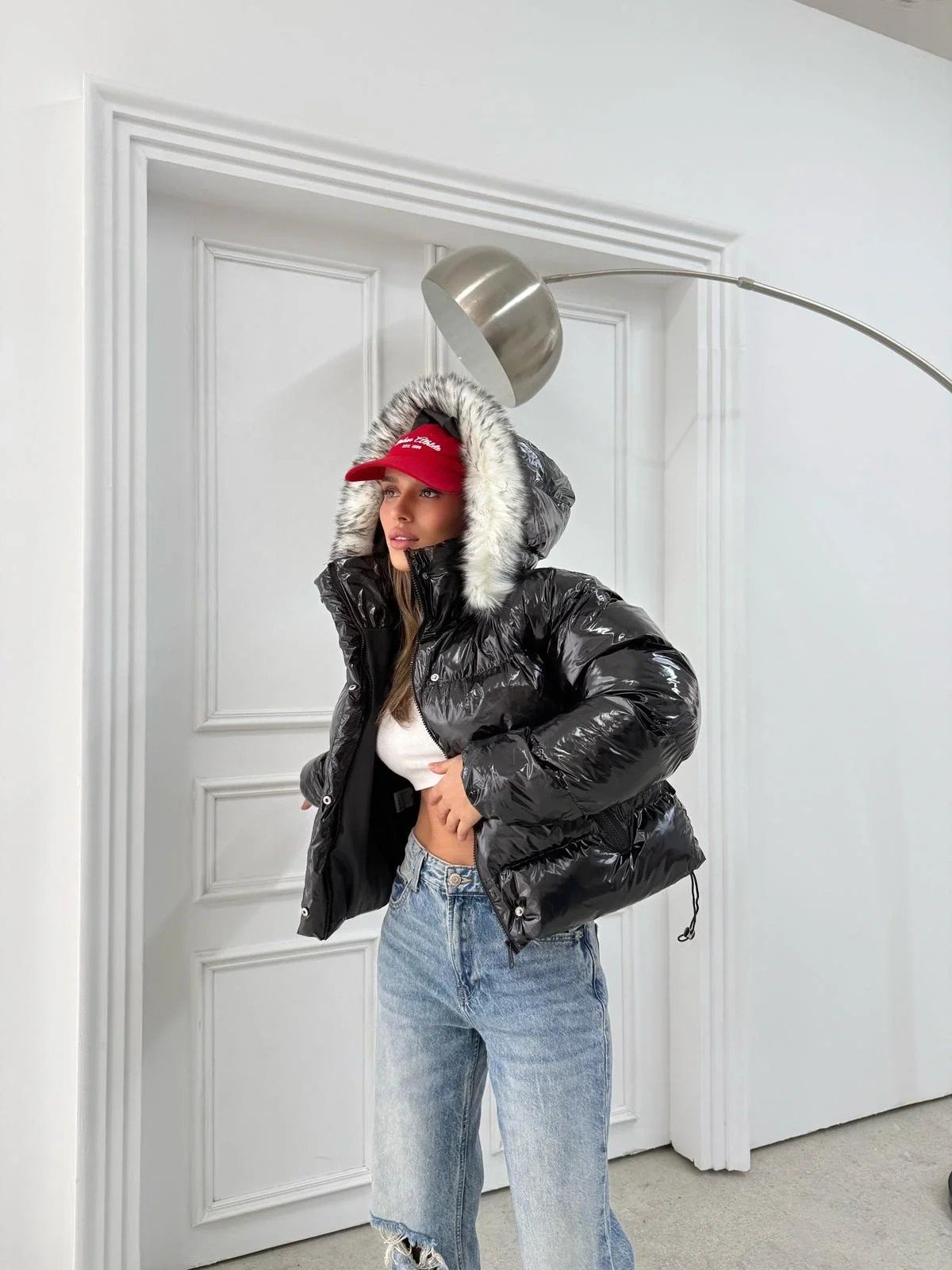 KAPÜŞON KÜRK DETAY RUGAN ŞİŞME MONT SİYAH