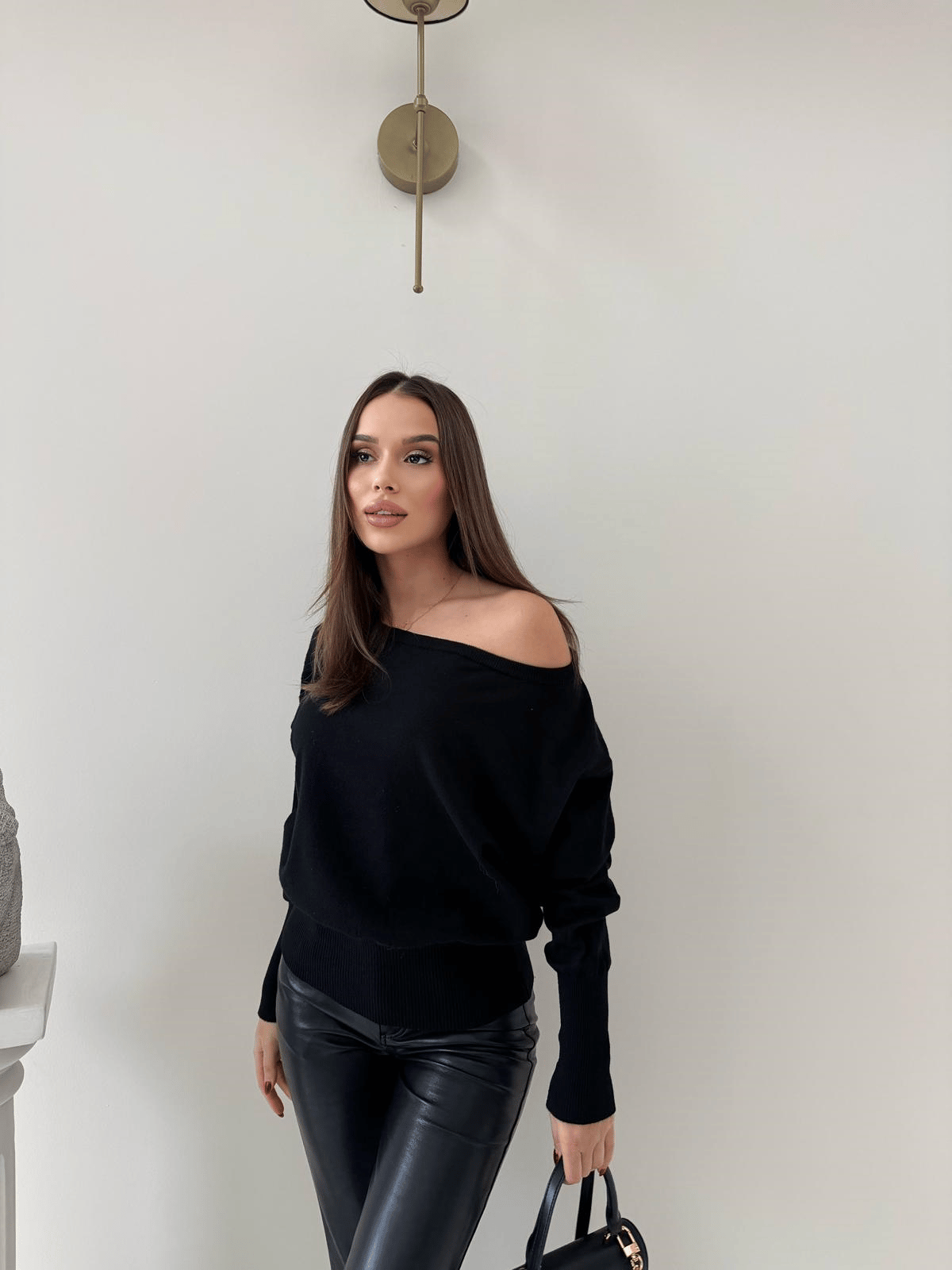 KAYIK YAKA TRİKO BLUZ SİYAH