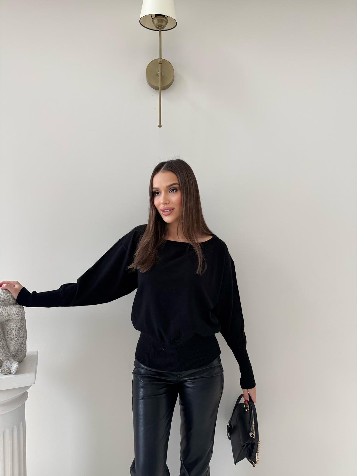 KAYIK YAKA TRİKO BLUZ SİYAH