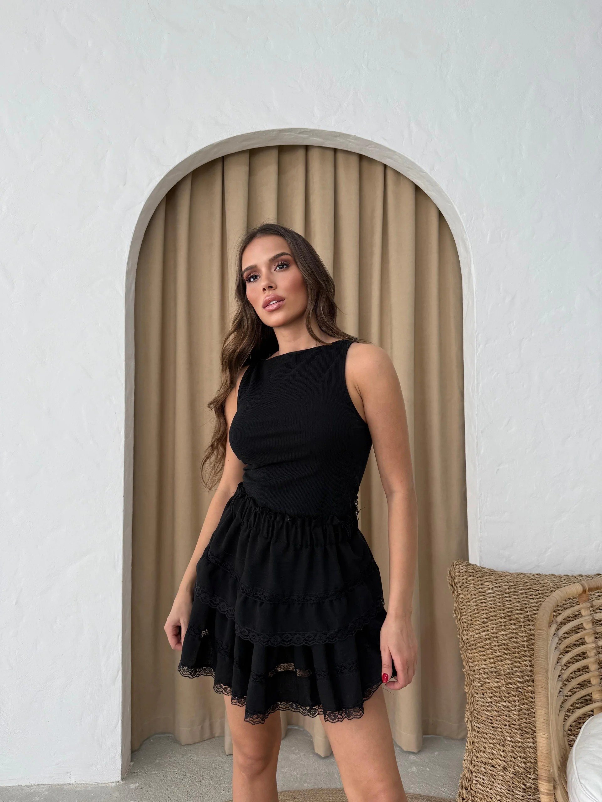 KETEN DANTEL DETAY ETEK SİYAH