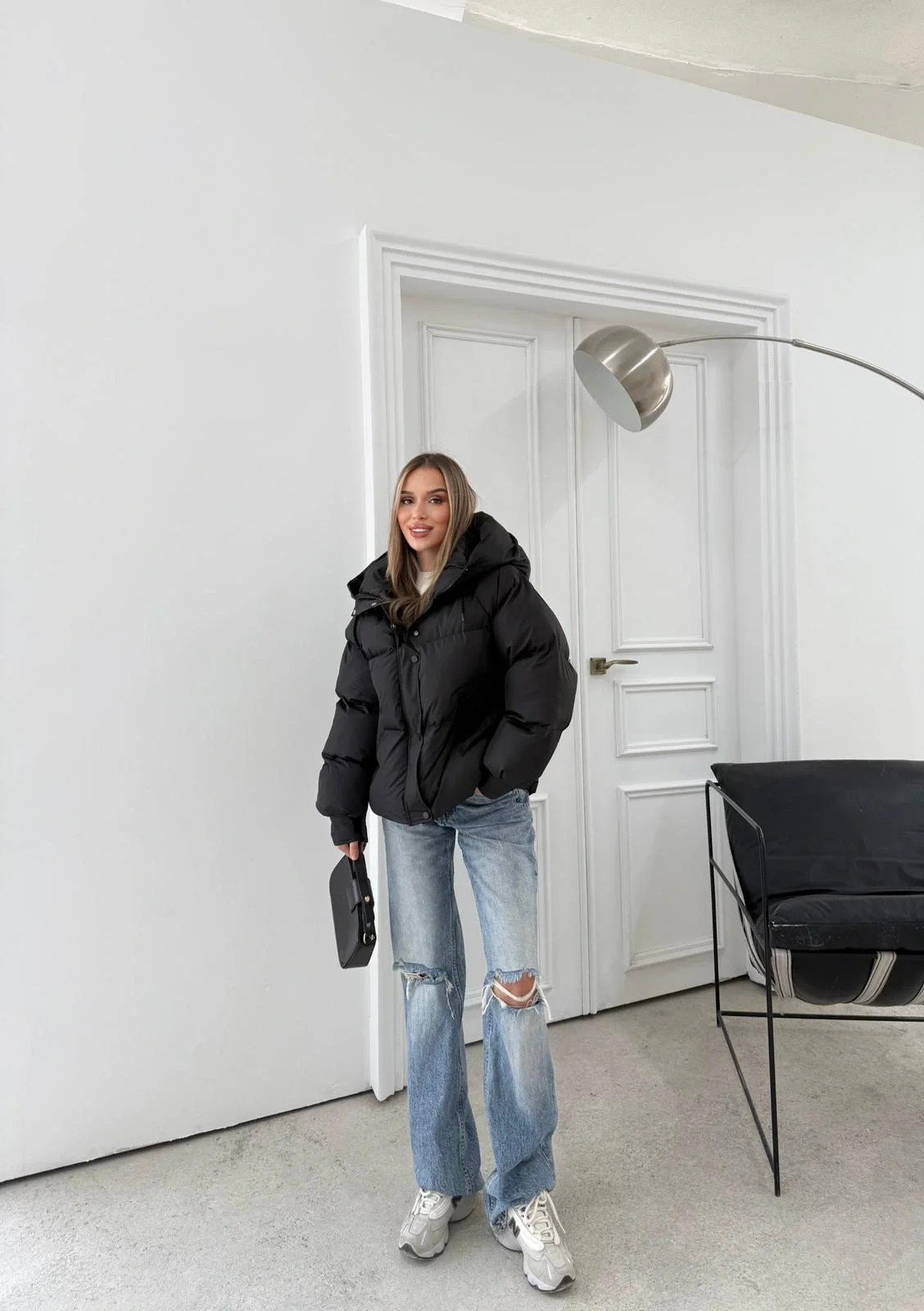 KOL ÇIRTLI KAPİŞONLU ŞİŞME MONT SİYAH