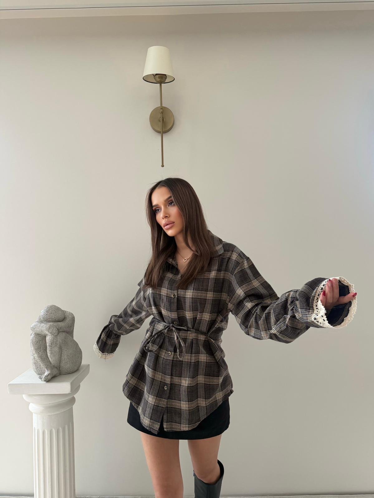 Kol Dantel Detay Sırt Bağlamalı Ekoseden Gömlek Acı Kahve