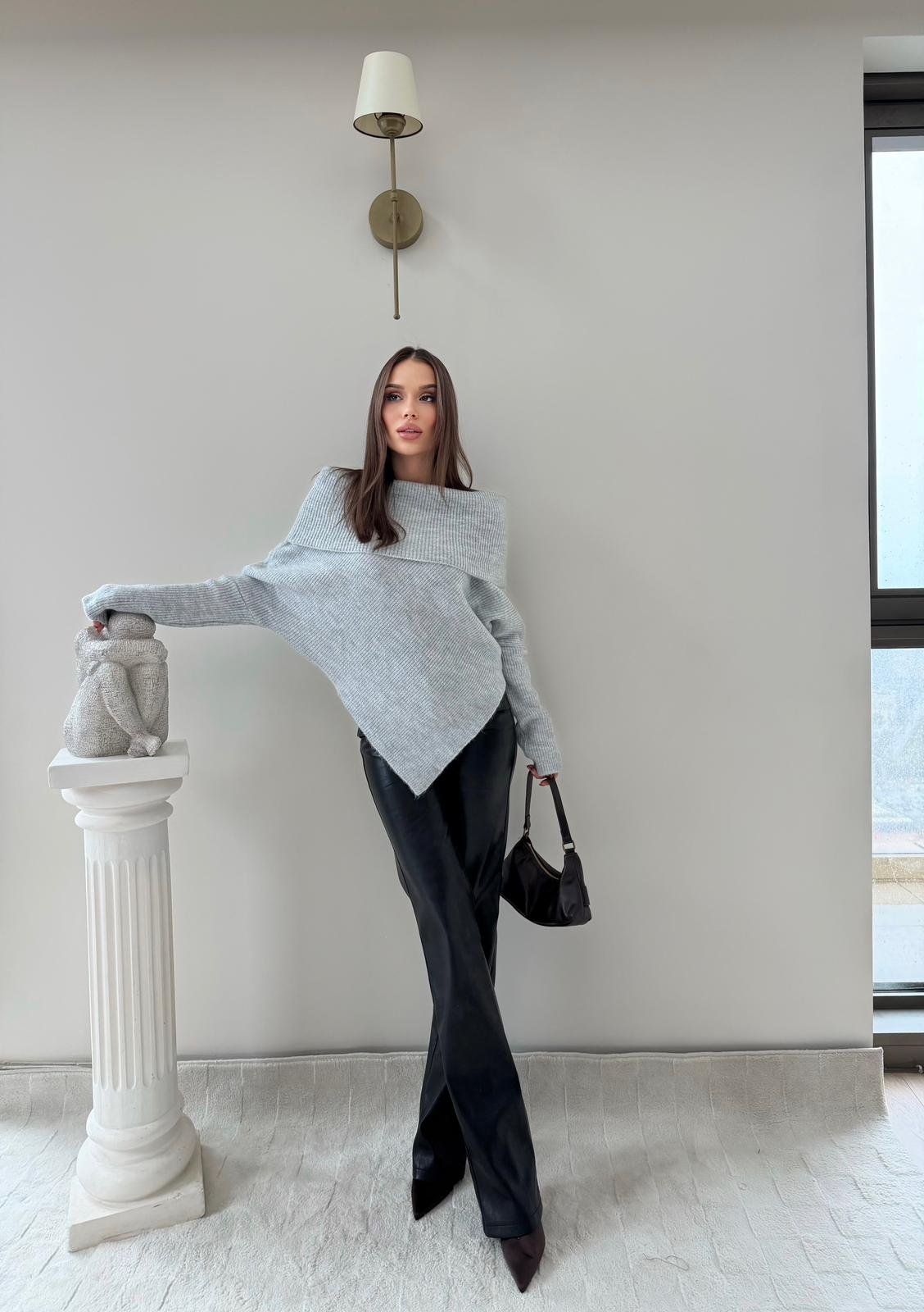 MADONNA YAKA ASİMETRİK DETAY KAZAK GRİ