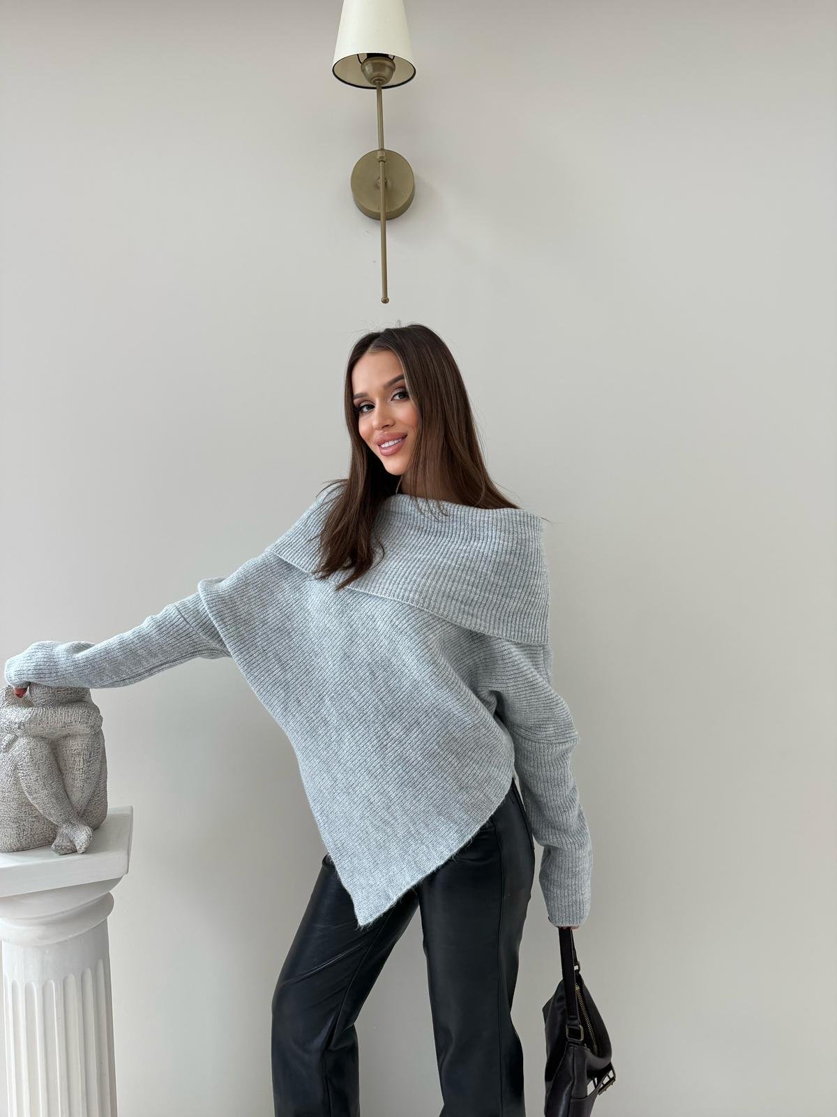 MADONNA YAKA ASİMETRİK DETAY KAZAK GRİ