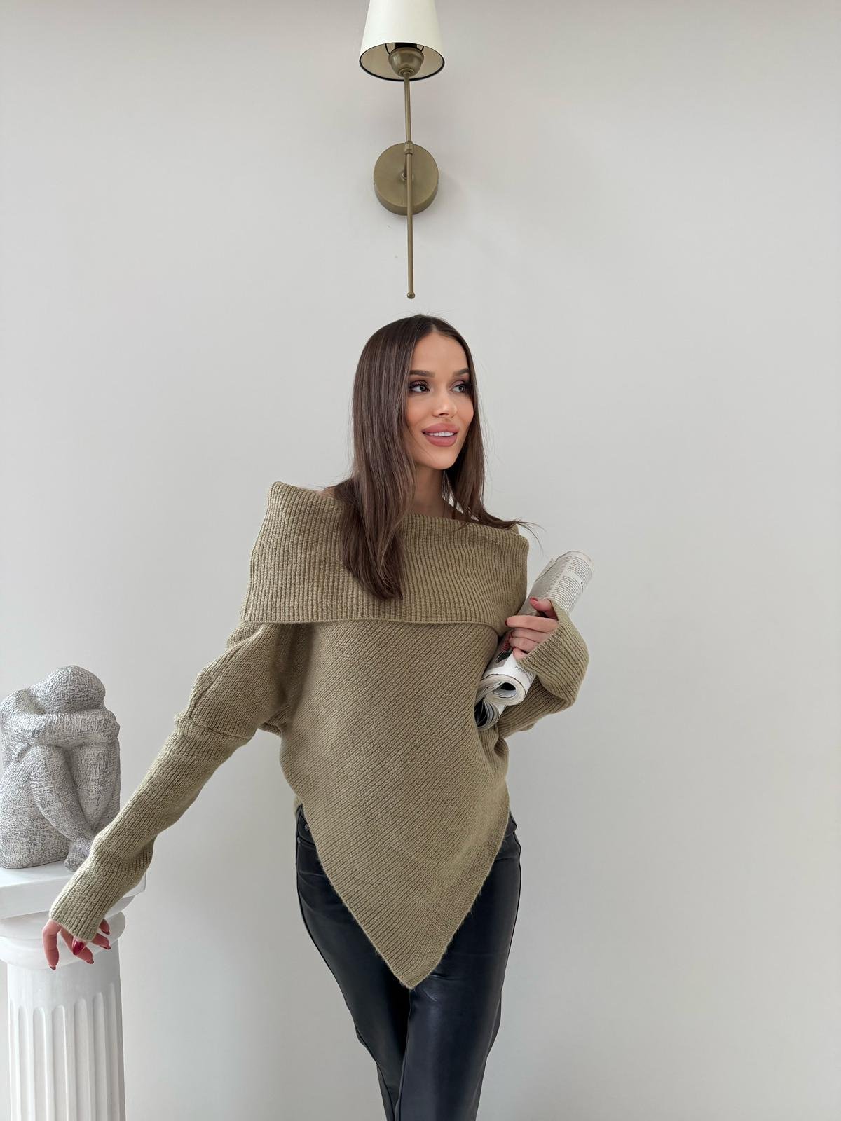 MADONNA YAKA ASİMETRİK DETAY KAZAK VİZON