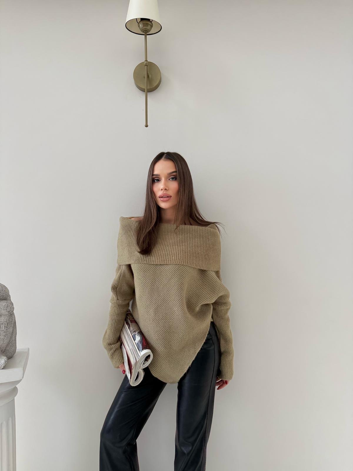 MADONNA YAKA ASİMETRİK DETAY KAZAK VİZON