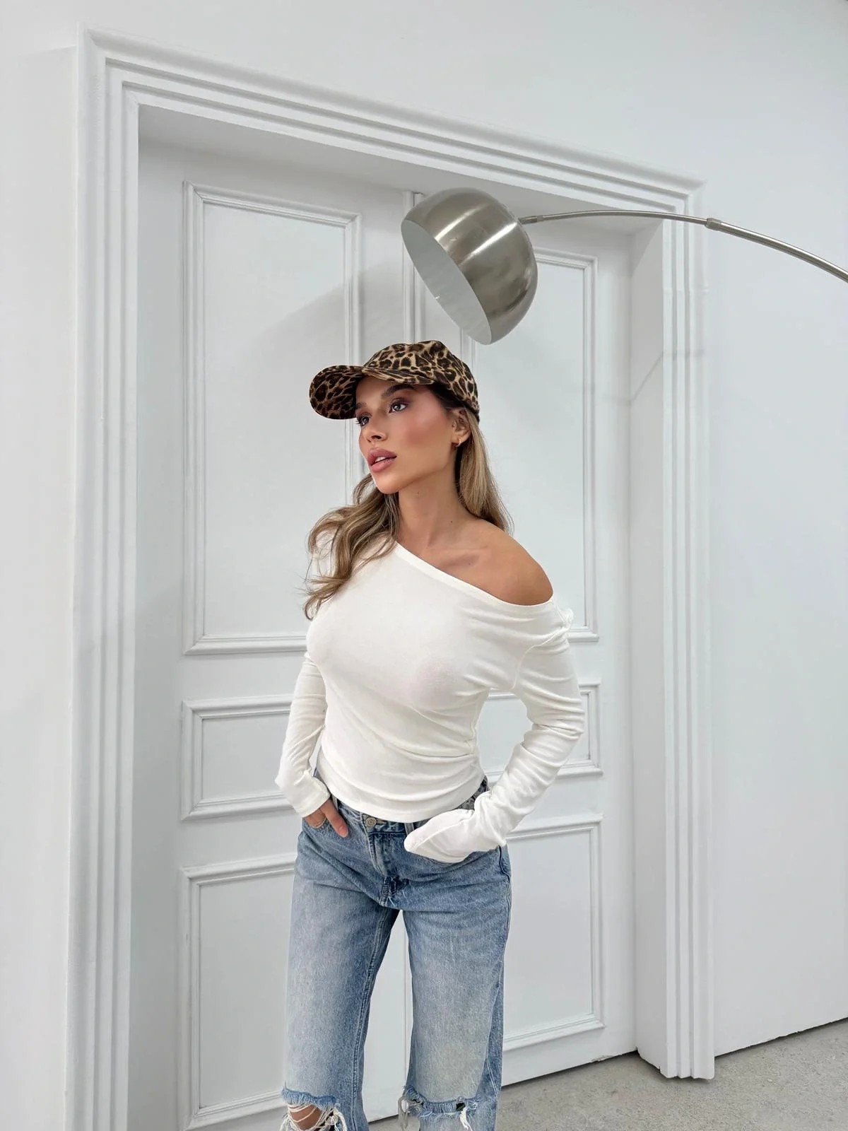 MODAL KAYIK YAKA BASİC BLUZ BEYAZ