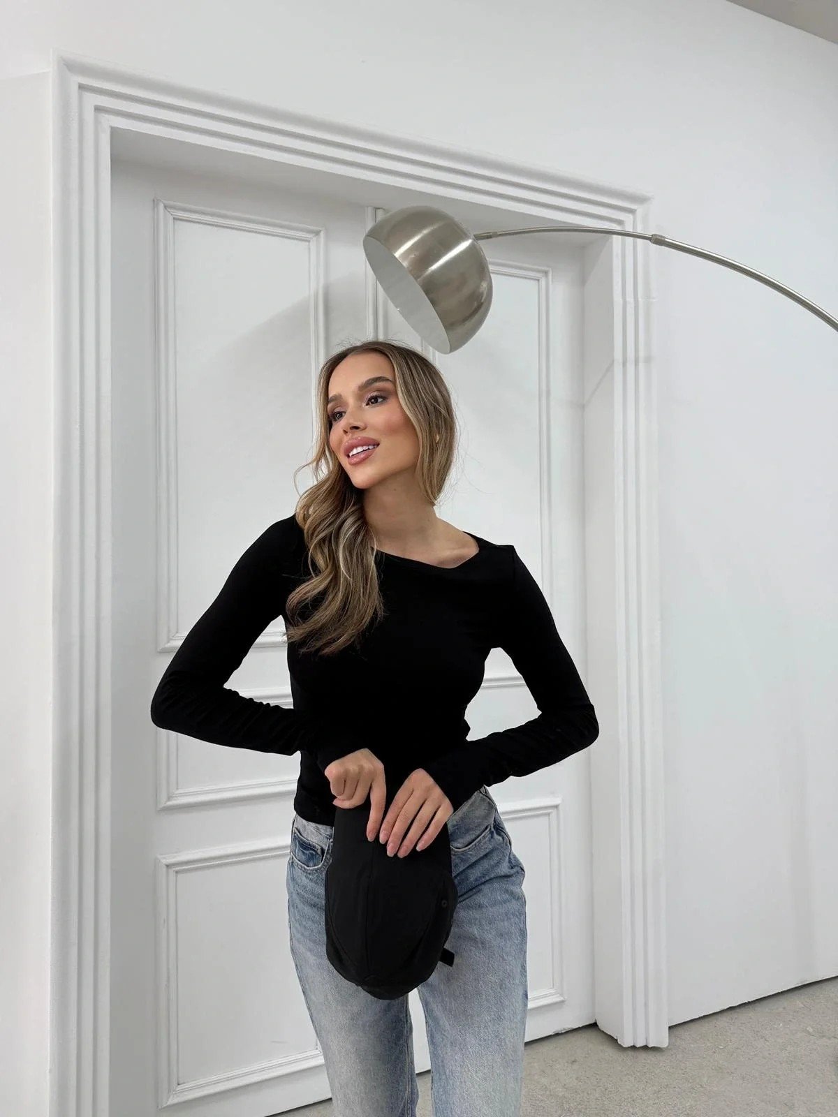 MODAL KAYIK YAKA BASİC BLUZ SİYAH