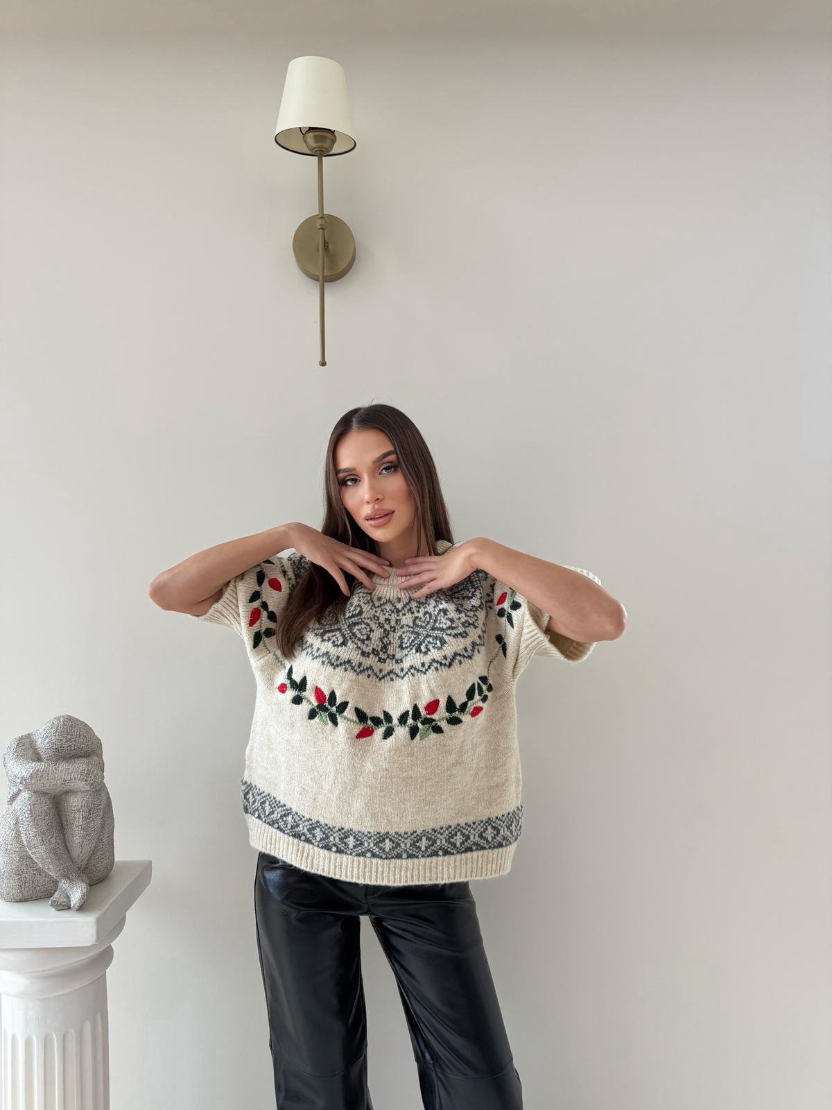 Nakış Detay Kısa Kol Kazak 2045