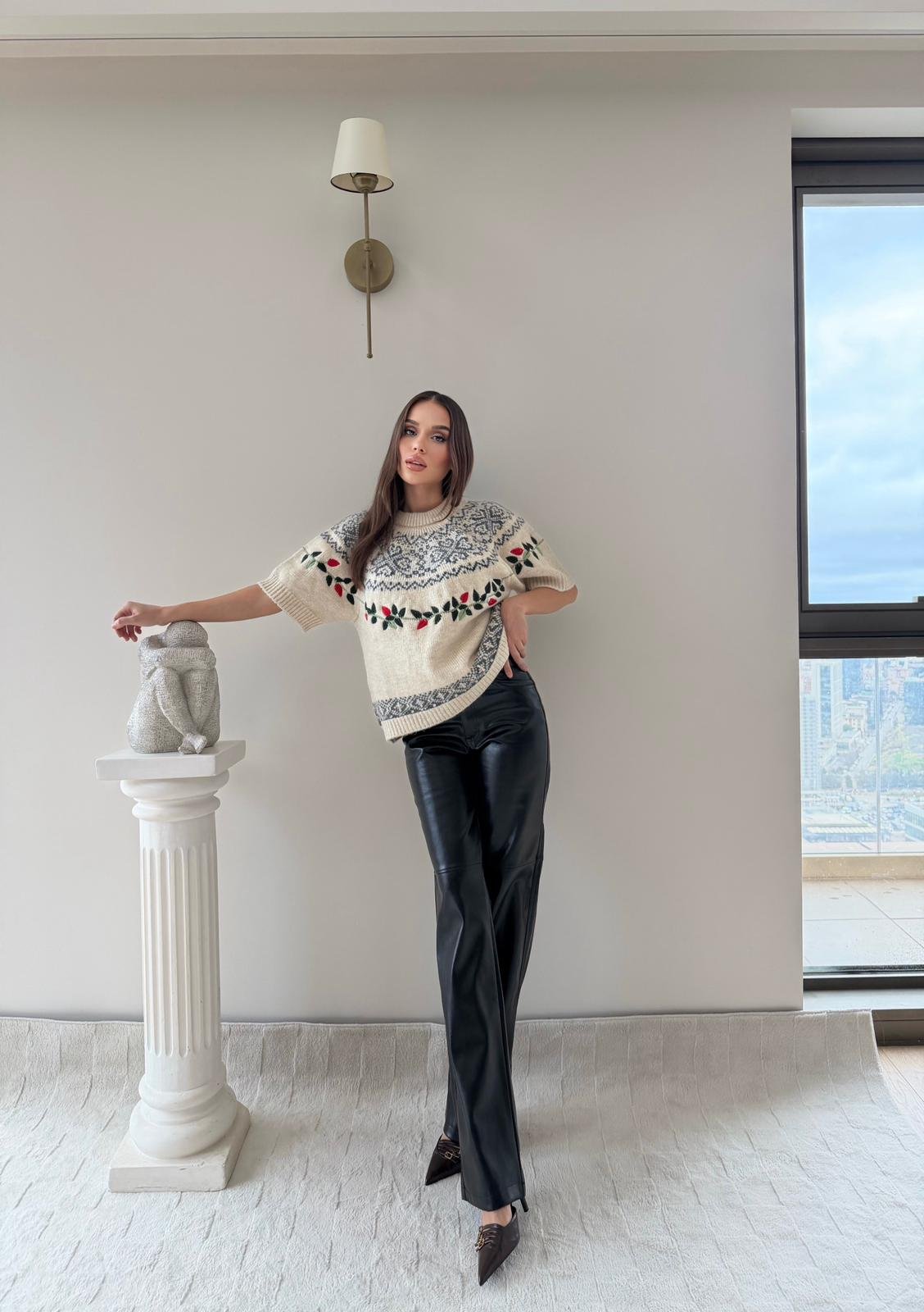 Nakış Detay Kısa Kol Kazak 2045