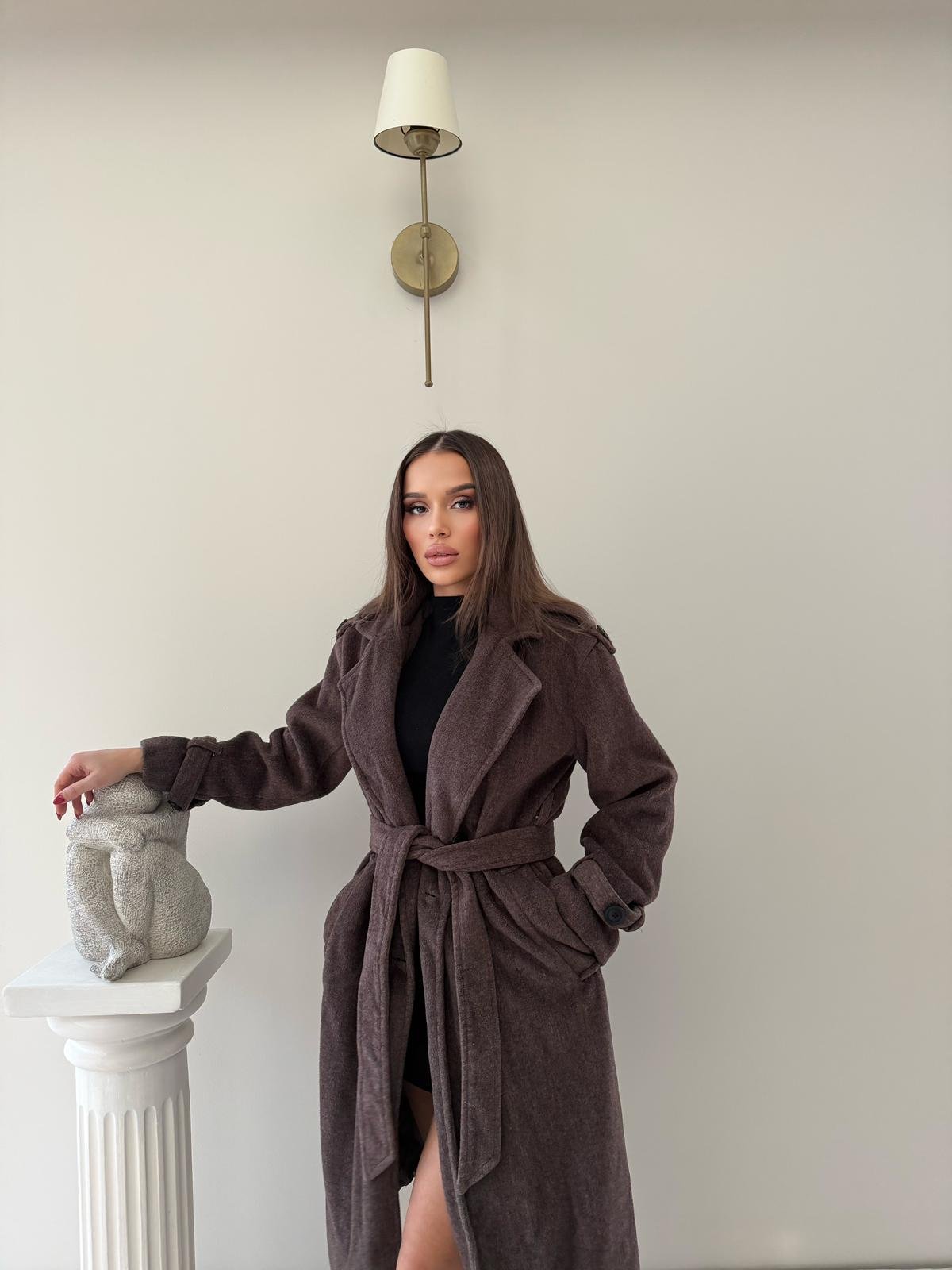 Omuz ve Kol Apolet Detay Bel Kuşaklı Astarlı Kaşe Kaban Kahve