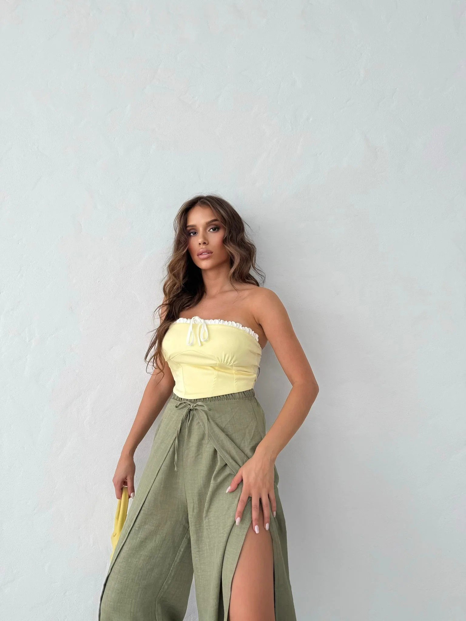 ÖN BAĞLAMALI STRAPLEZ CROP SARI