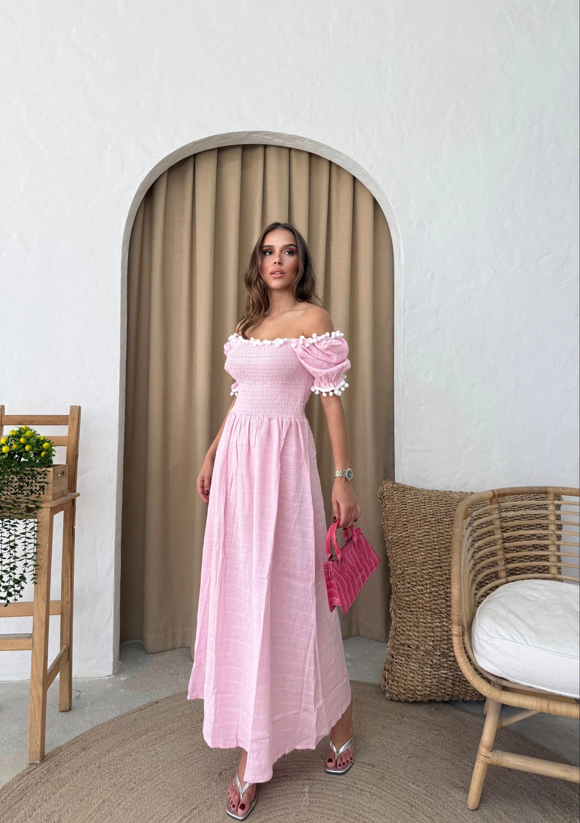 PONPONLU GİPELİ KETEN UZUN ELBİSE PEMBE