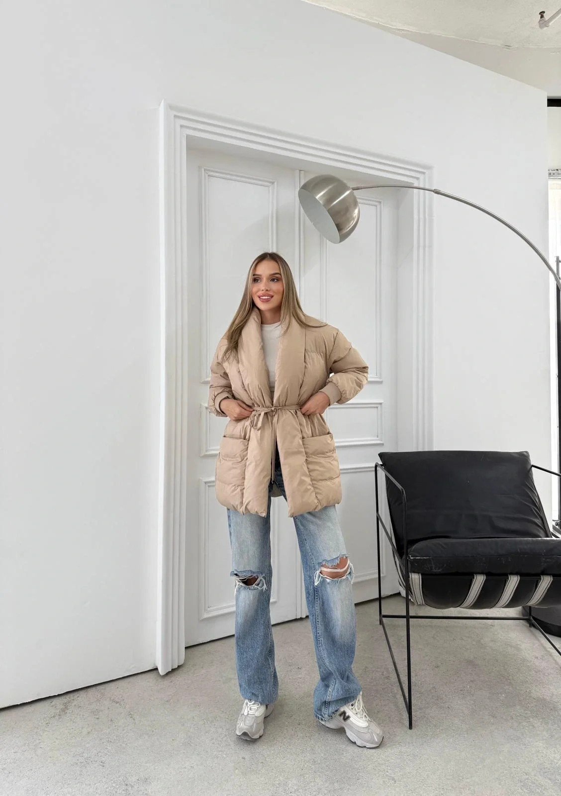 ŞAL YAKA BEL KUŞAKLI ÇİFT CEP ŞİŞME MONT BEJ