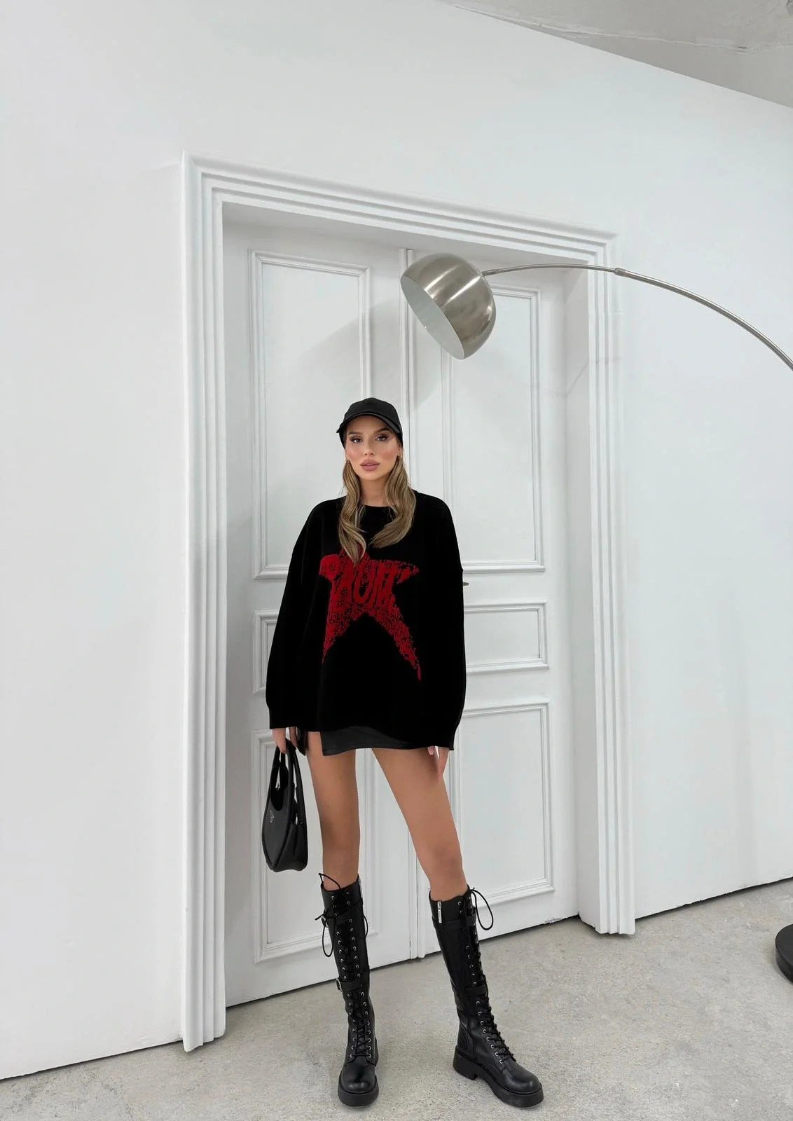 SIRT YAZI DETAY OVERSİZE KAZAK SİYAH