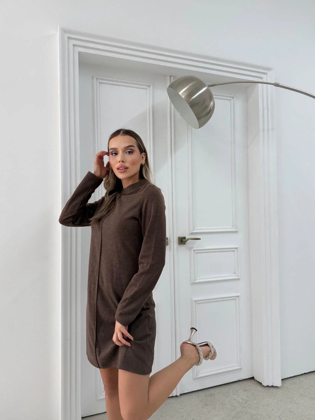 TERS DİKİŞ DETAY TRİKO ELBİSE KAHVE