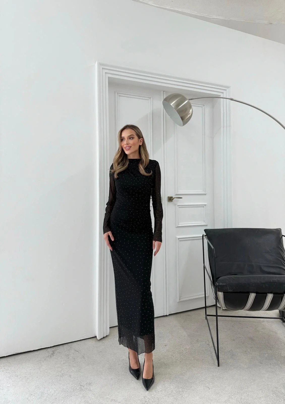 TÜL ASTARLI BEL DRAPE DETAY TAŞLI ELBİSE SİYAH