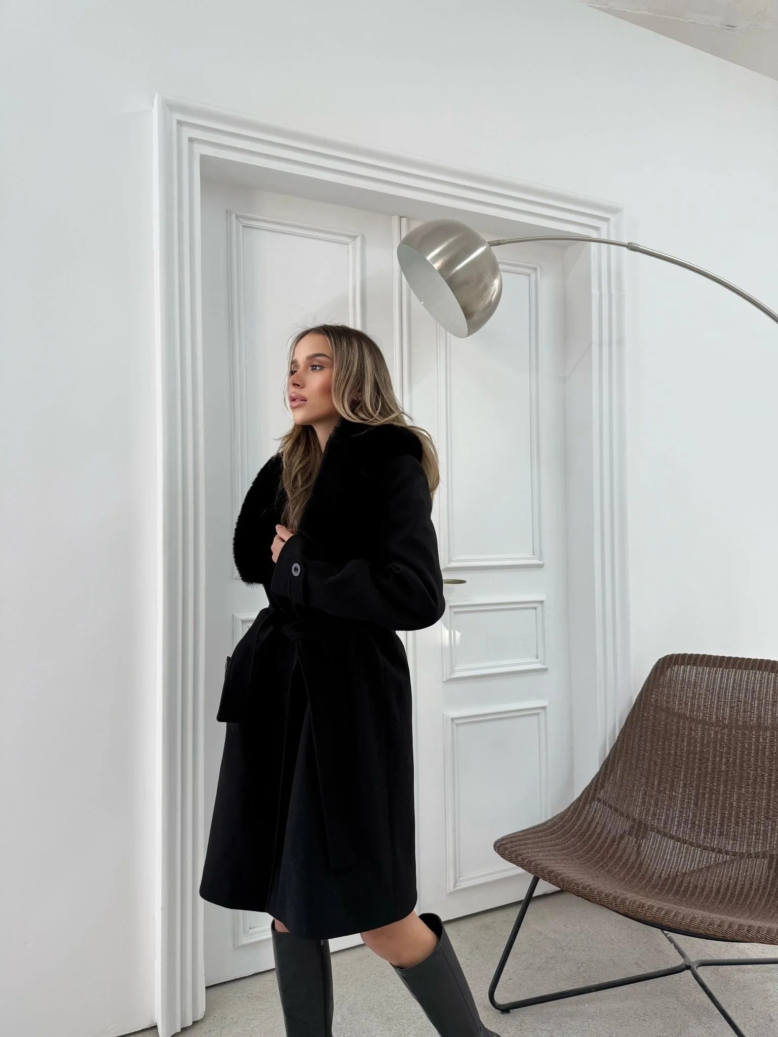 YAKA KÜRK DETAY KAŞE KABAN SİYAH